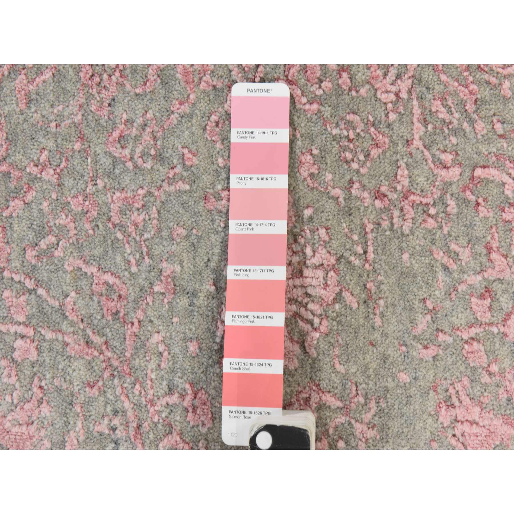 Transitional-Hand-Loomed-Rug-394500