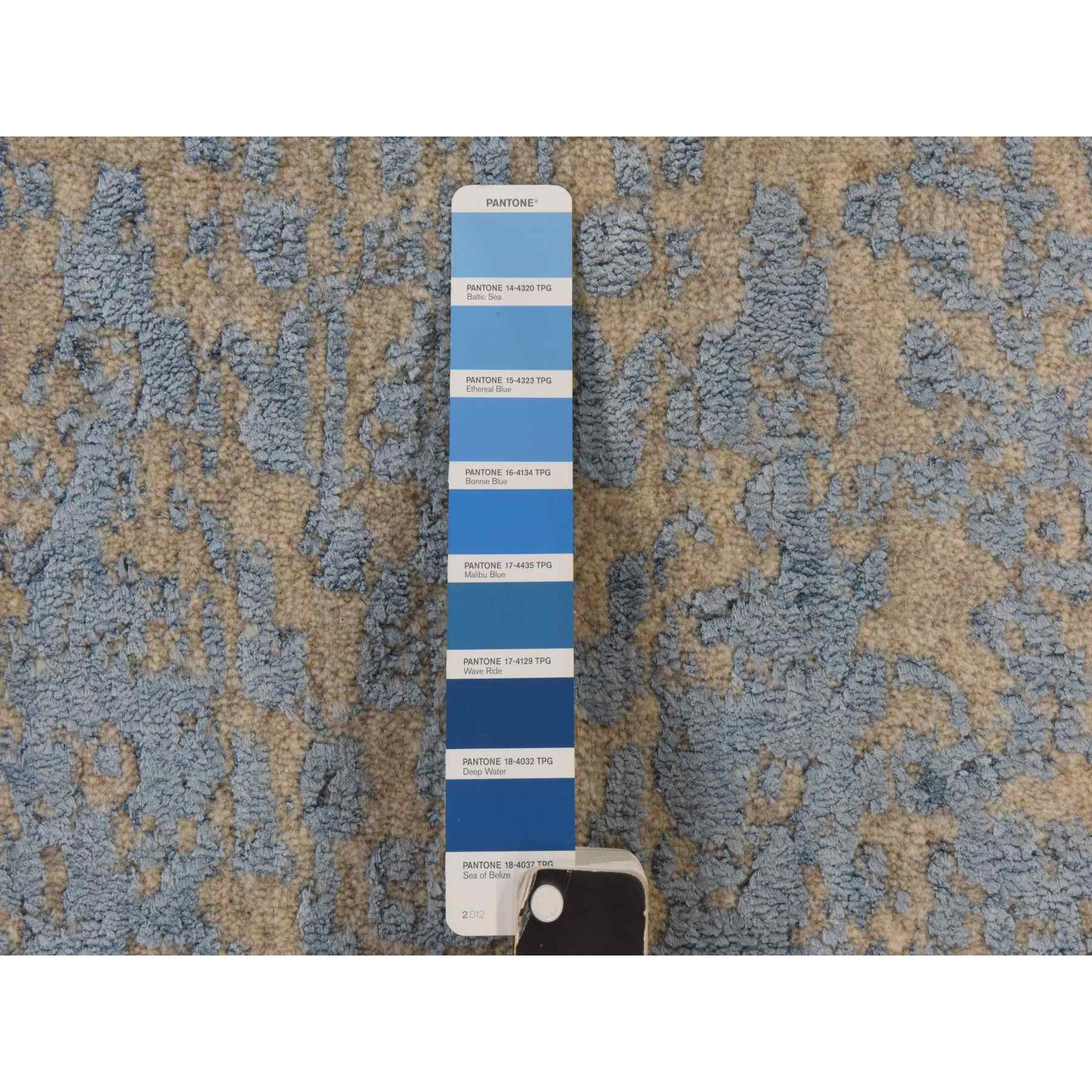 Transitional-Hand-Loomed-Rug-394835