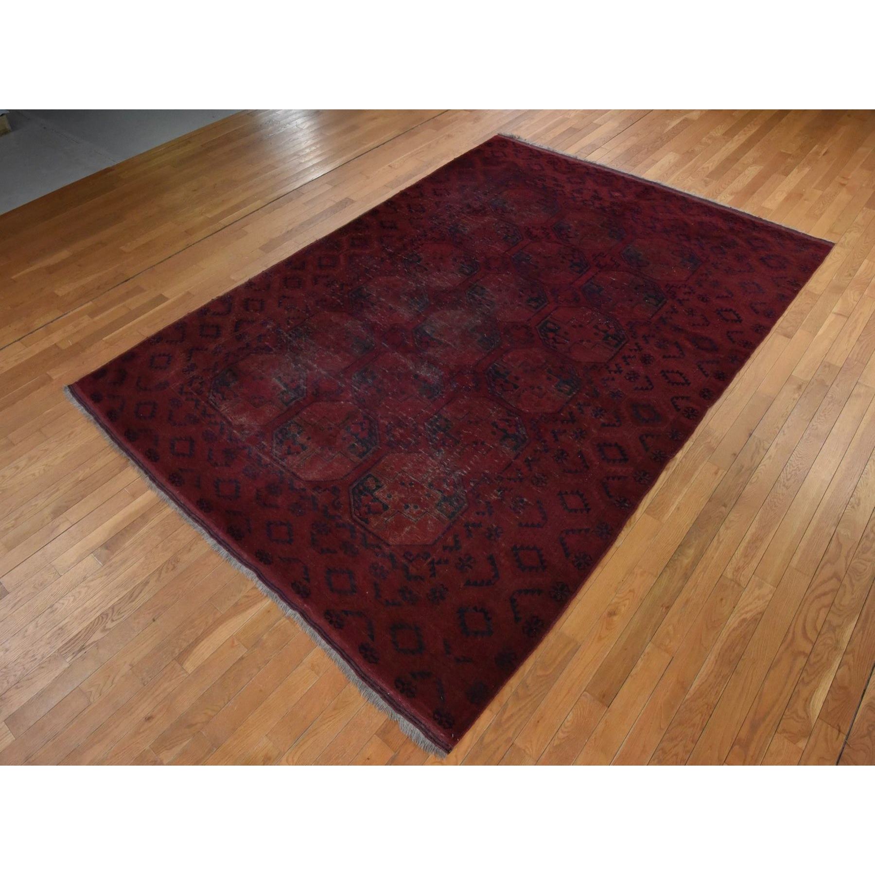 Vintage-Hand-Knotted-Rug-392950