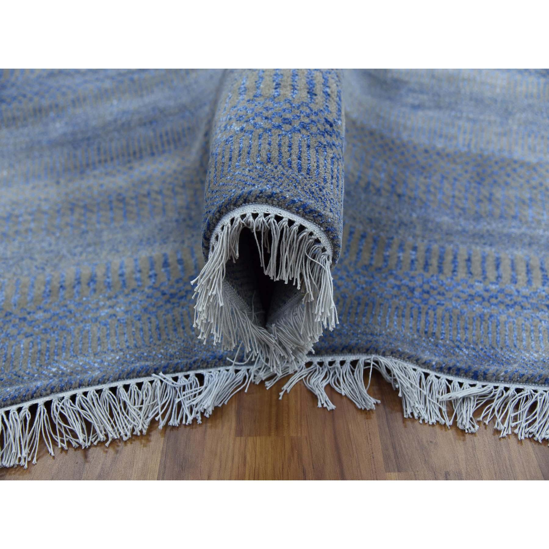 Modern-and-Contemporary-Hand-Knotted-Rug-395610