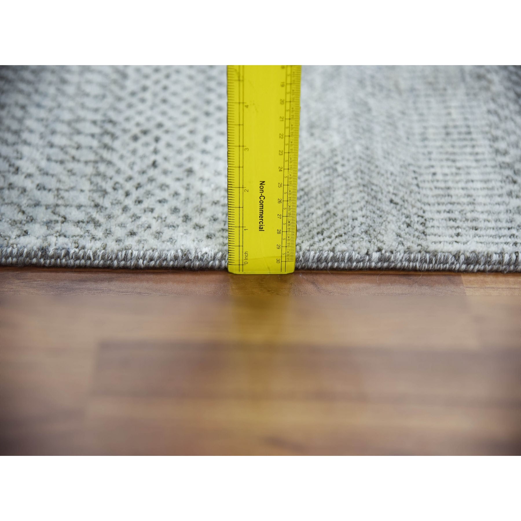 Modern-and-Contemporary-Hand-Knotted-Rug-395695