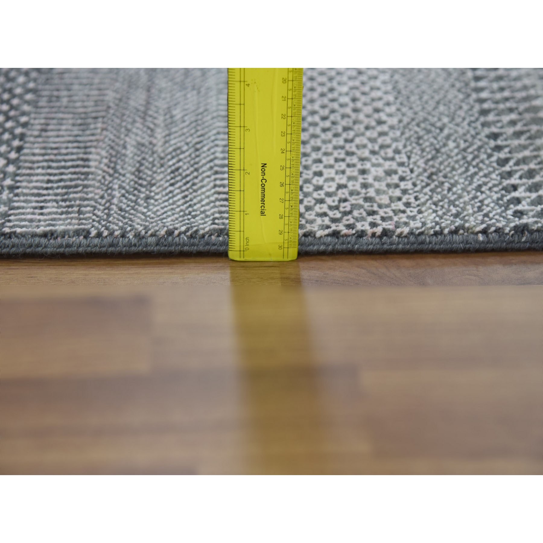 Modern-and-Contemporary-Hand-Knotted-Rug-395700