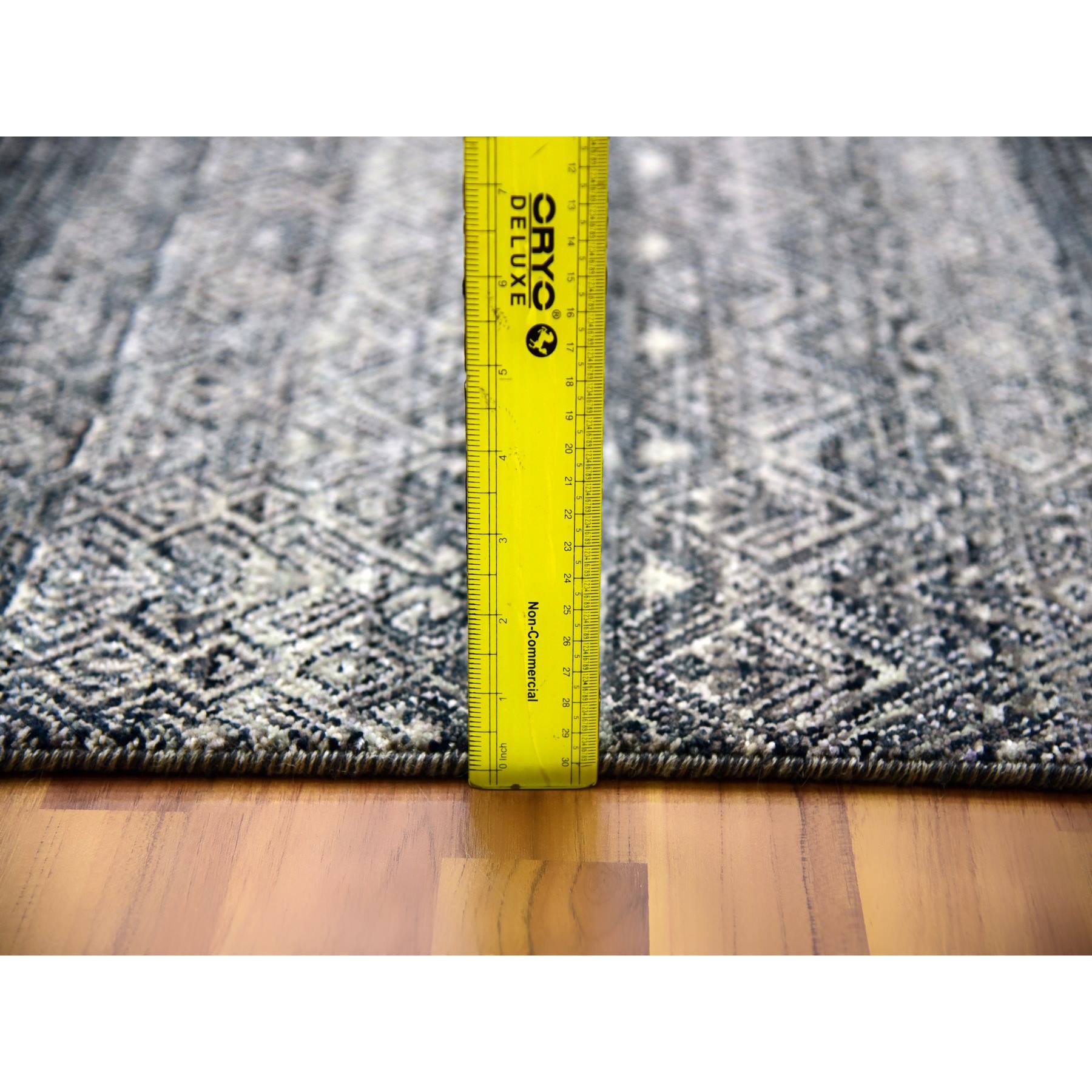 Modern-and-Contemporary-Hand-Knotted-Rug-397300