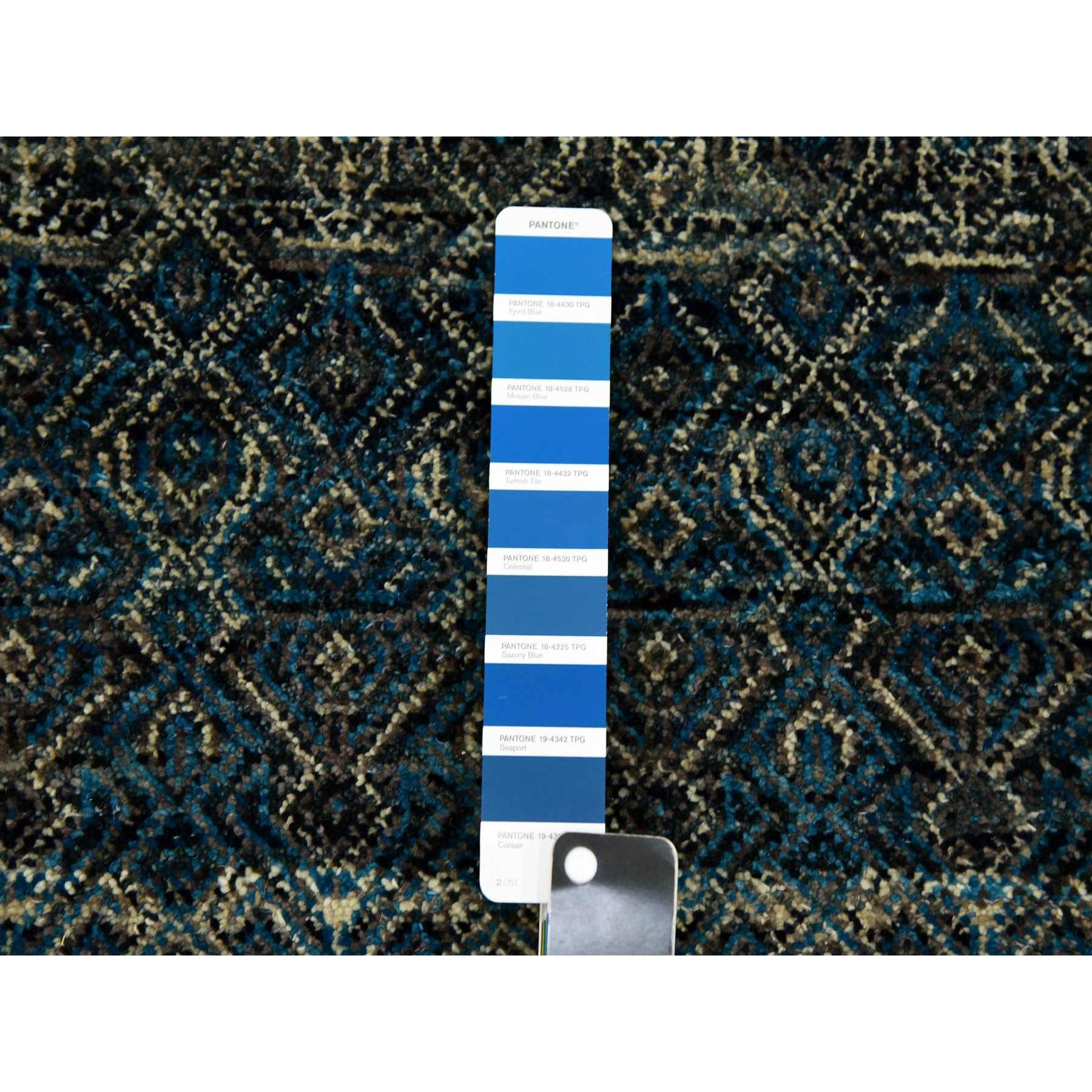 Modern-and-Contemporary-Hand-Knotted-Rug-397310