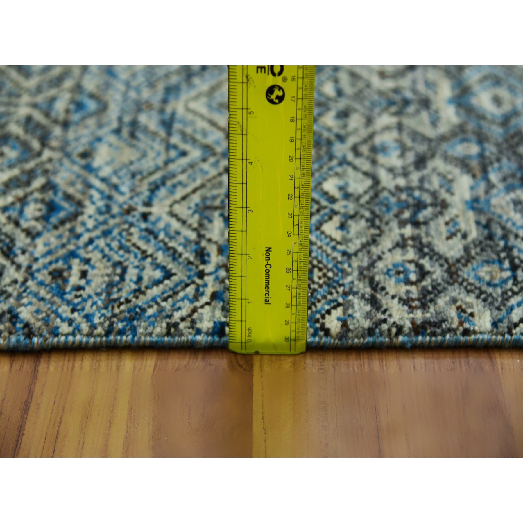 Modern-and-Contemporary-Hand-Knotted-Rug-397470