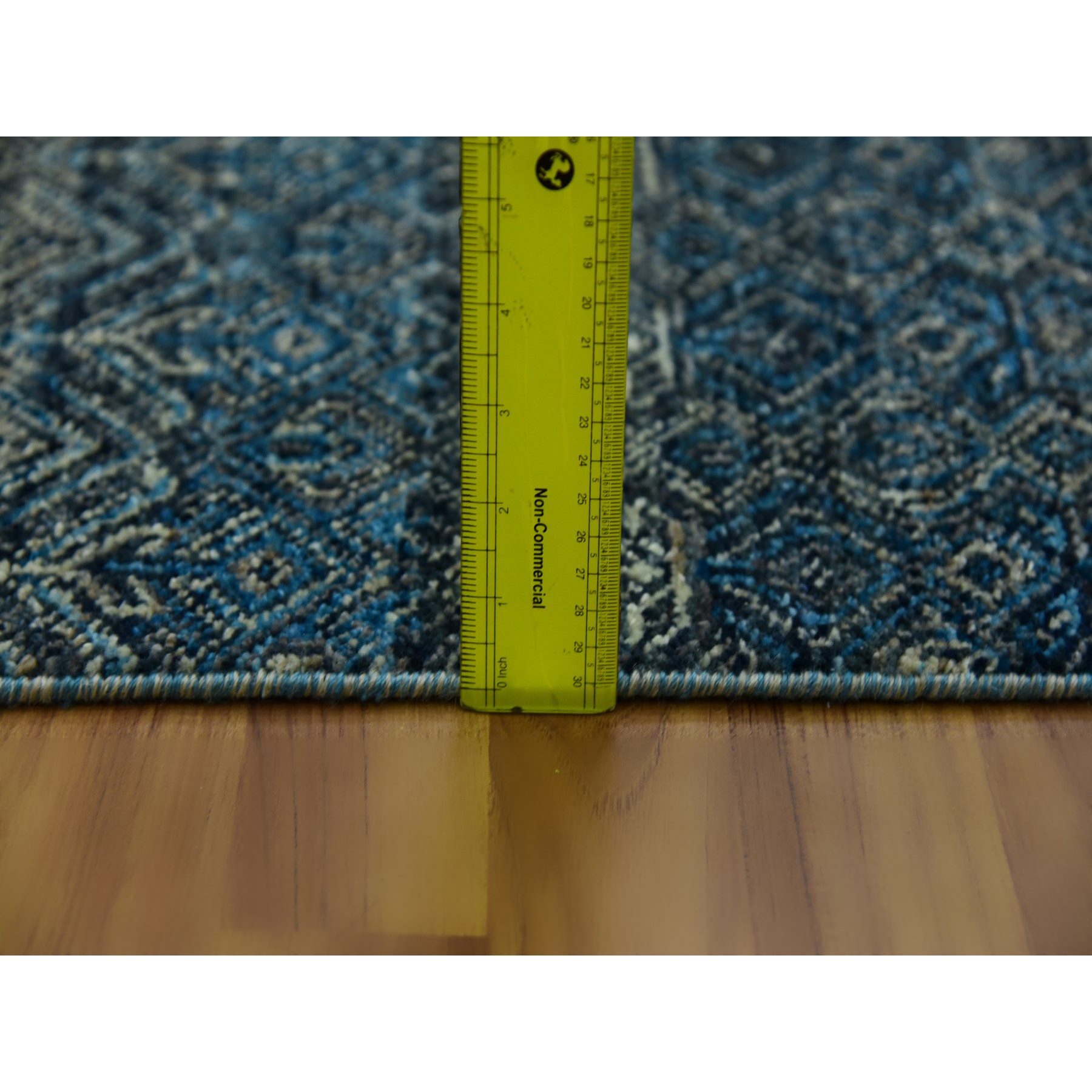 Modern-and-Contemporary-Hand-Knotted-Rug-397495
