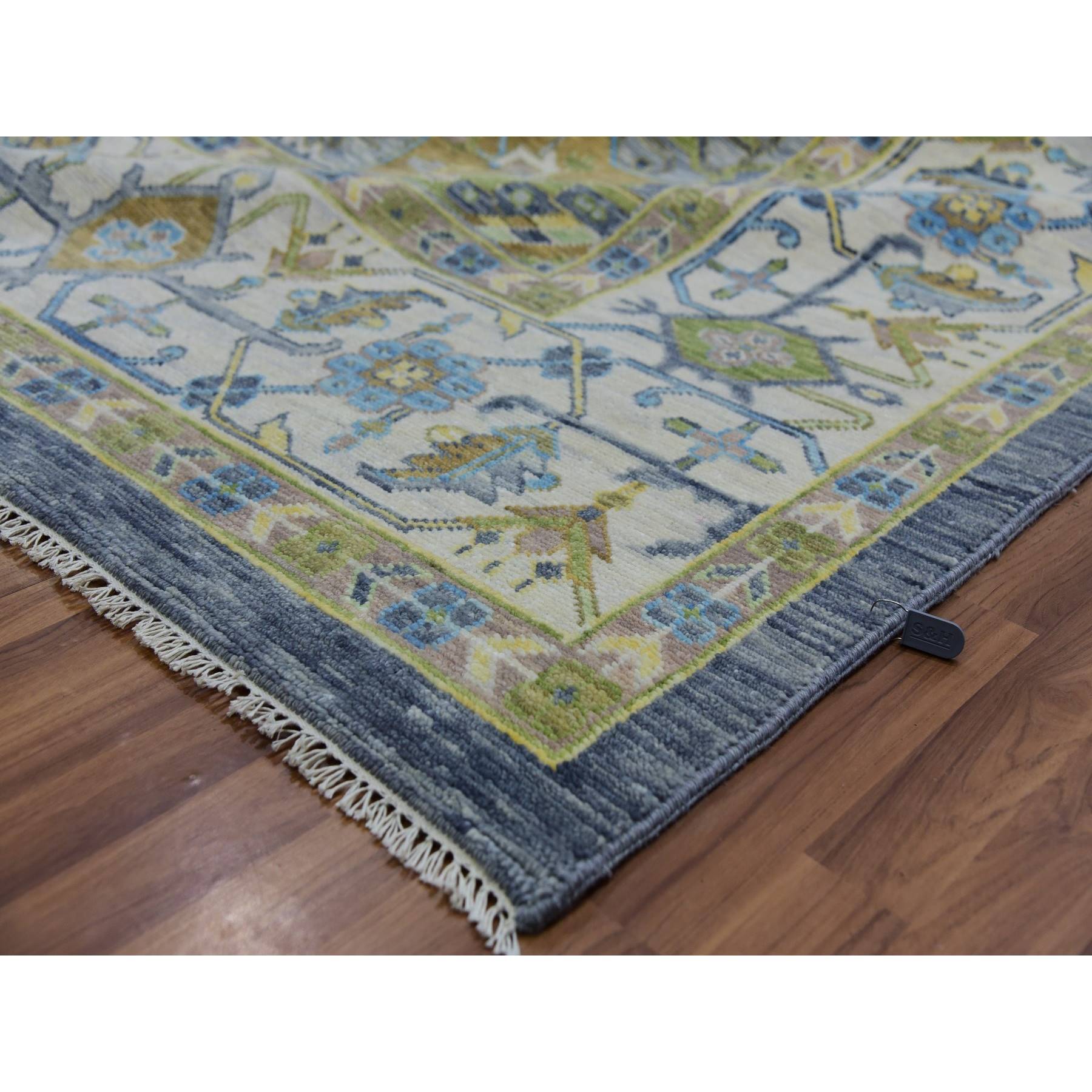 Heriz-Hand-Knotted-Rug-399560