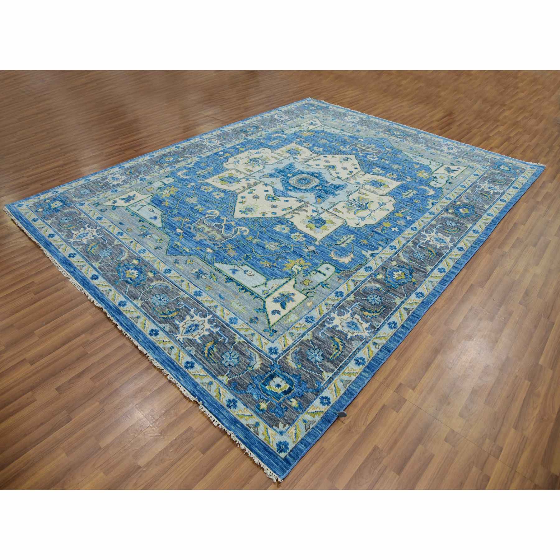 Heriz-Hand-Knotted-Rug-399640