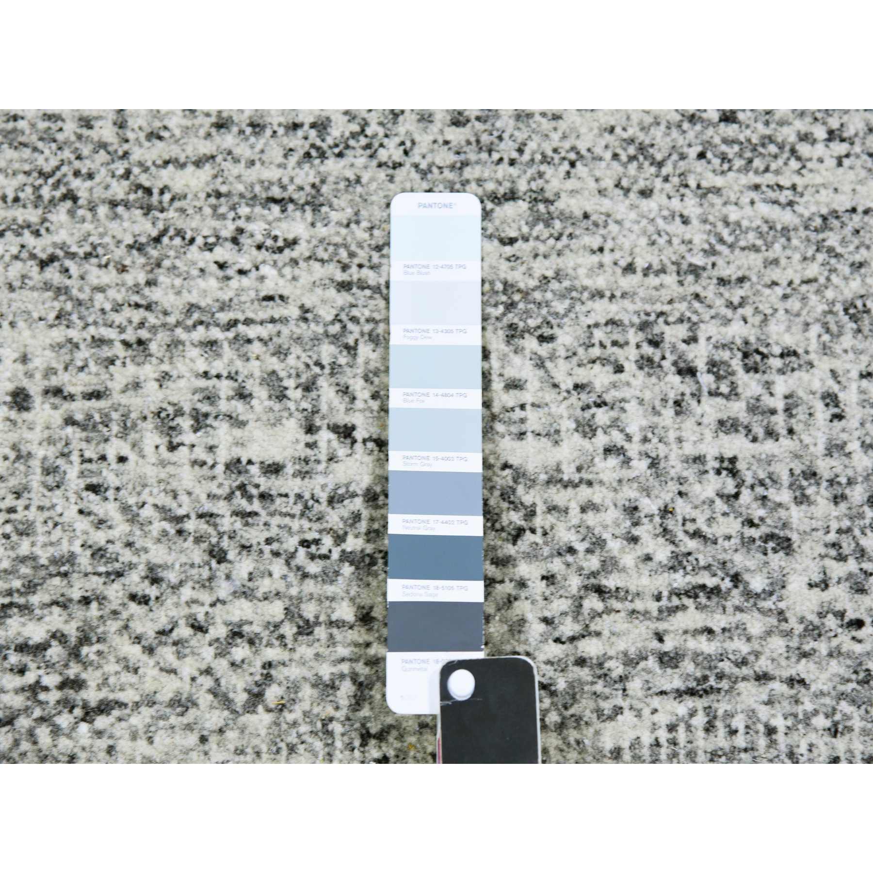 Modern-and-Contemporary-Hand-Knotted-Rug-397545