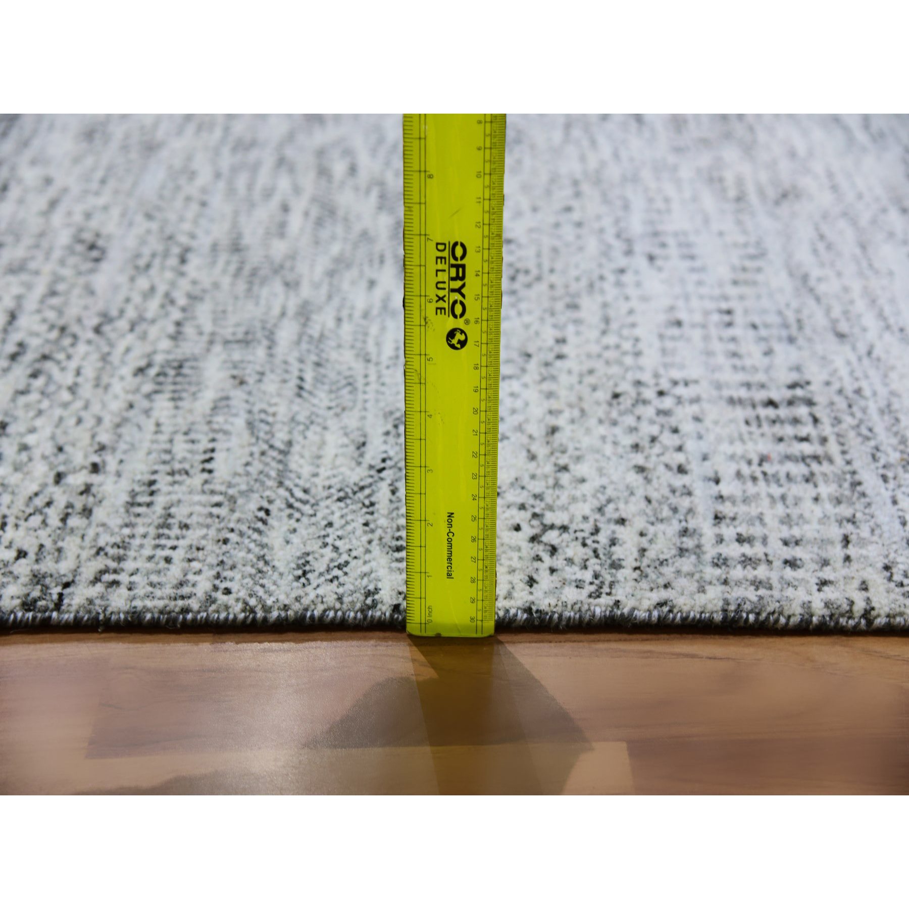 Modern-and-Contemporary-Hand-Knotted-Rug-397550