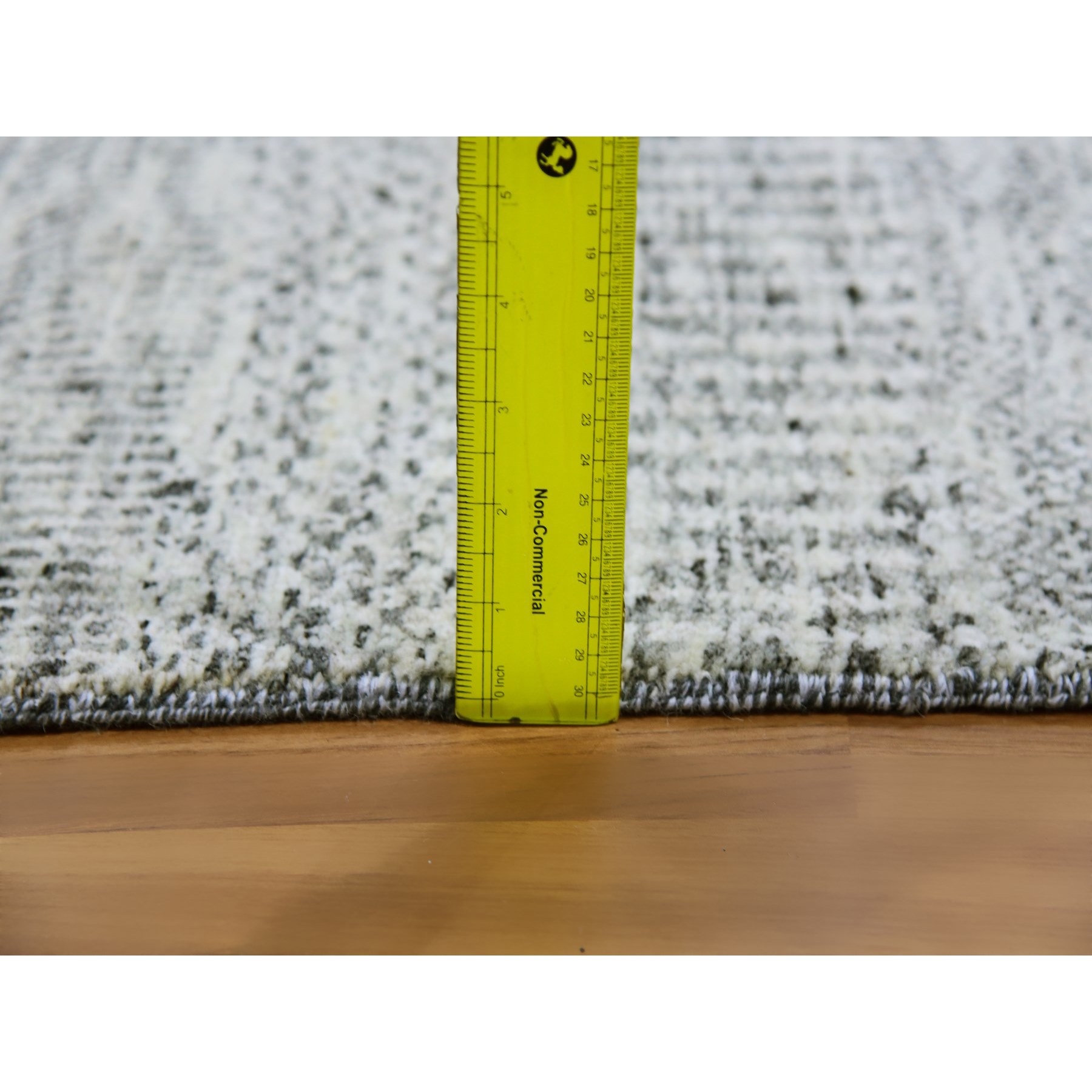 Modern-and-Contemporary-Hand-Knotted-Rug-397560