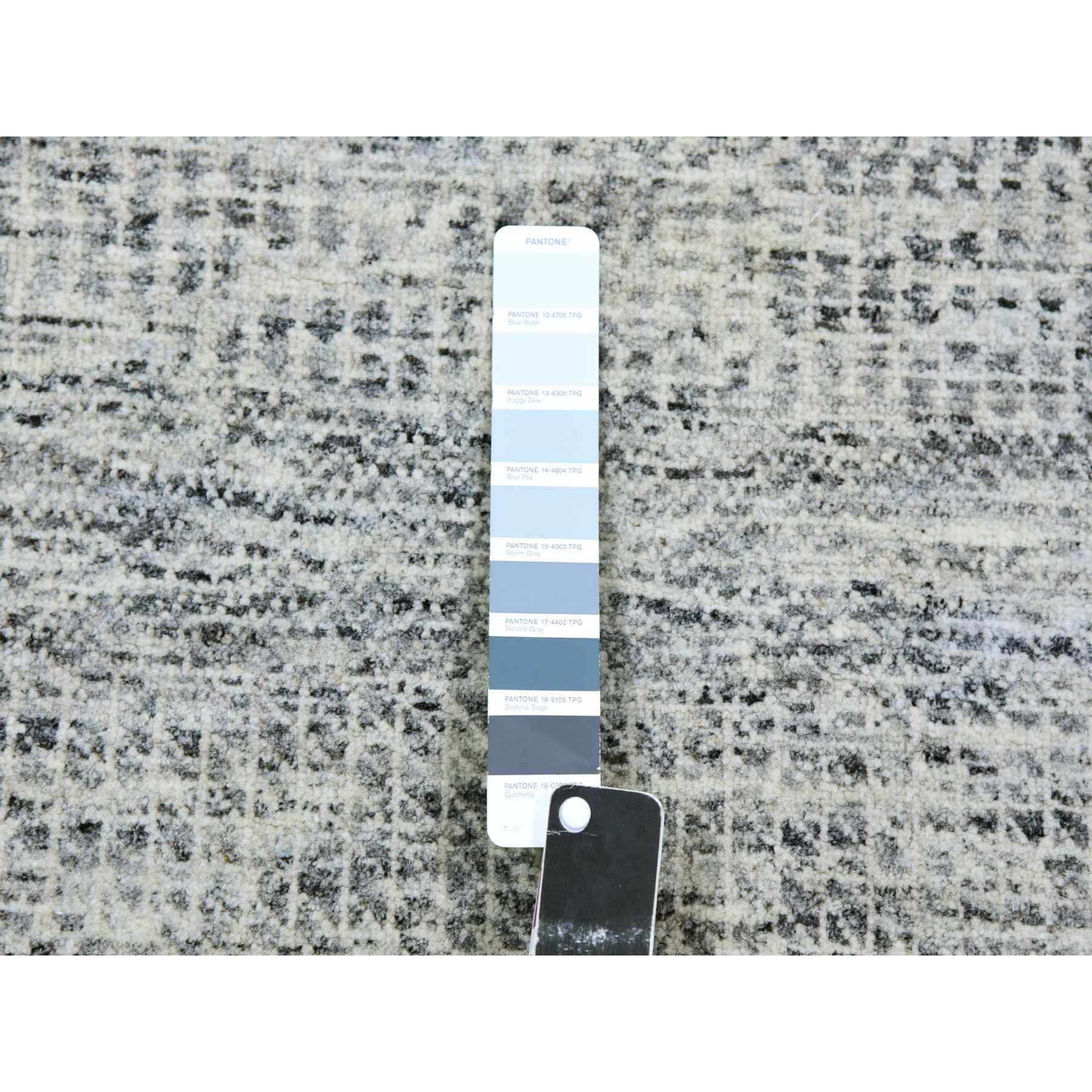 Modern-and-Contemporary-Hand-Knotted-Rug-397610
