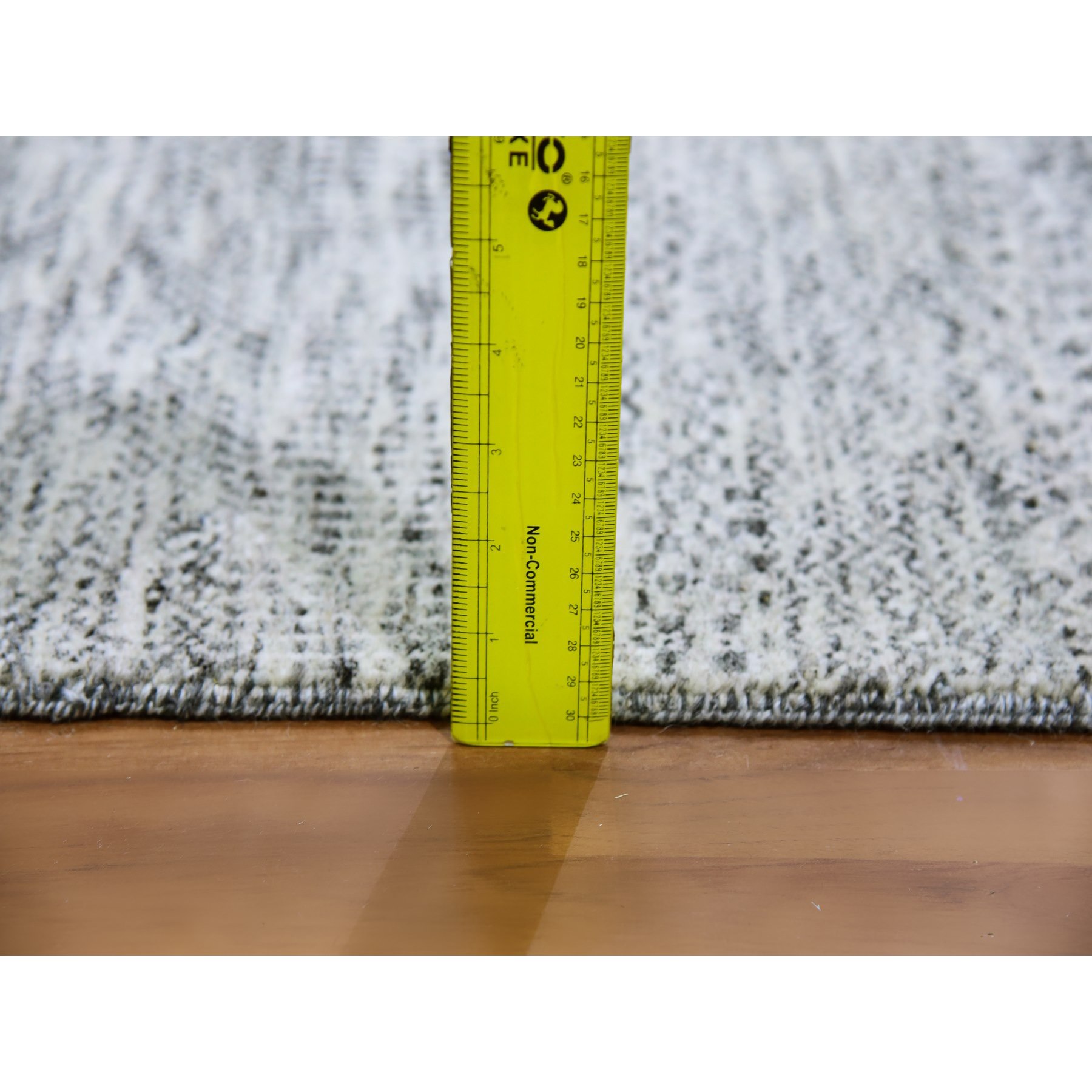 Modern-and-Contemporary-Hand-Knotted-Rug-397650
