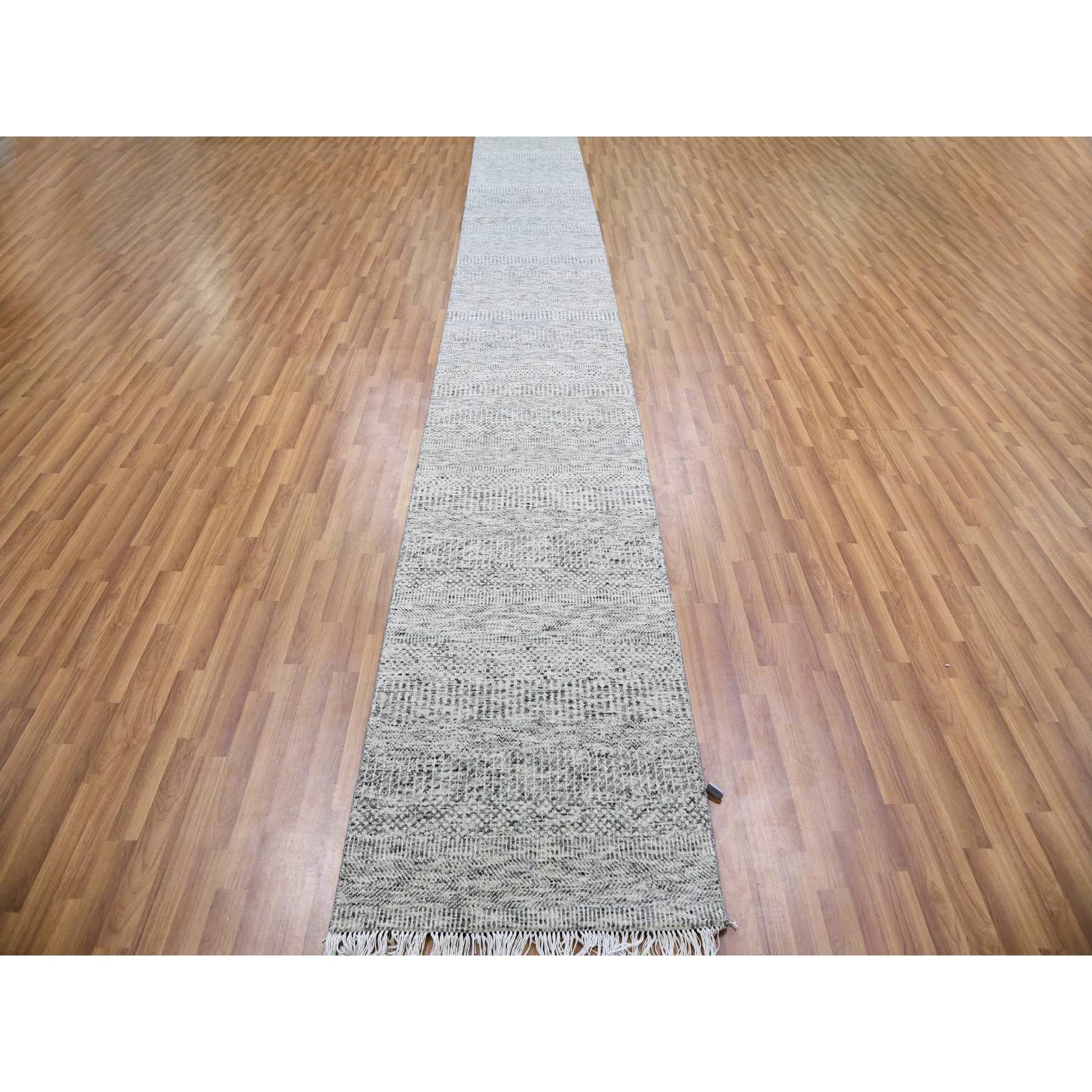 Modern-and-Contemporary-Hand-Knotted-Rug-397660