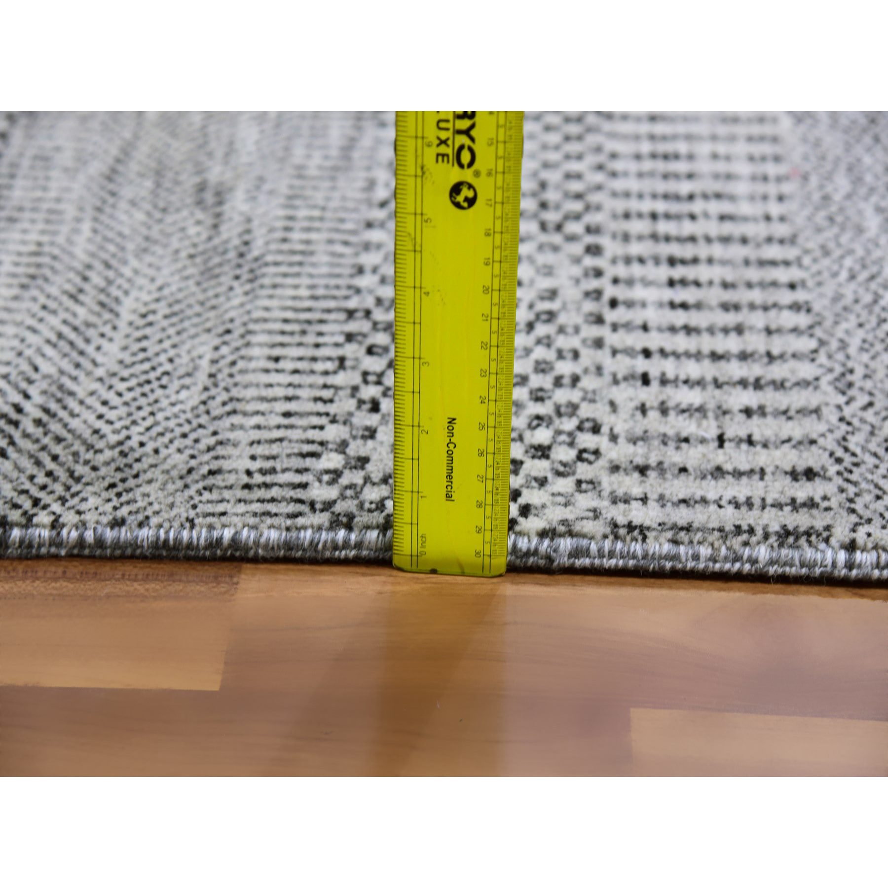 Modern-and-Contemporary-Hand-Knotted-Rug-397795
