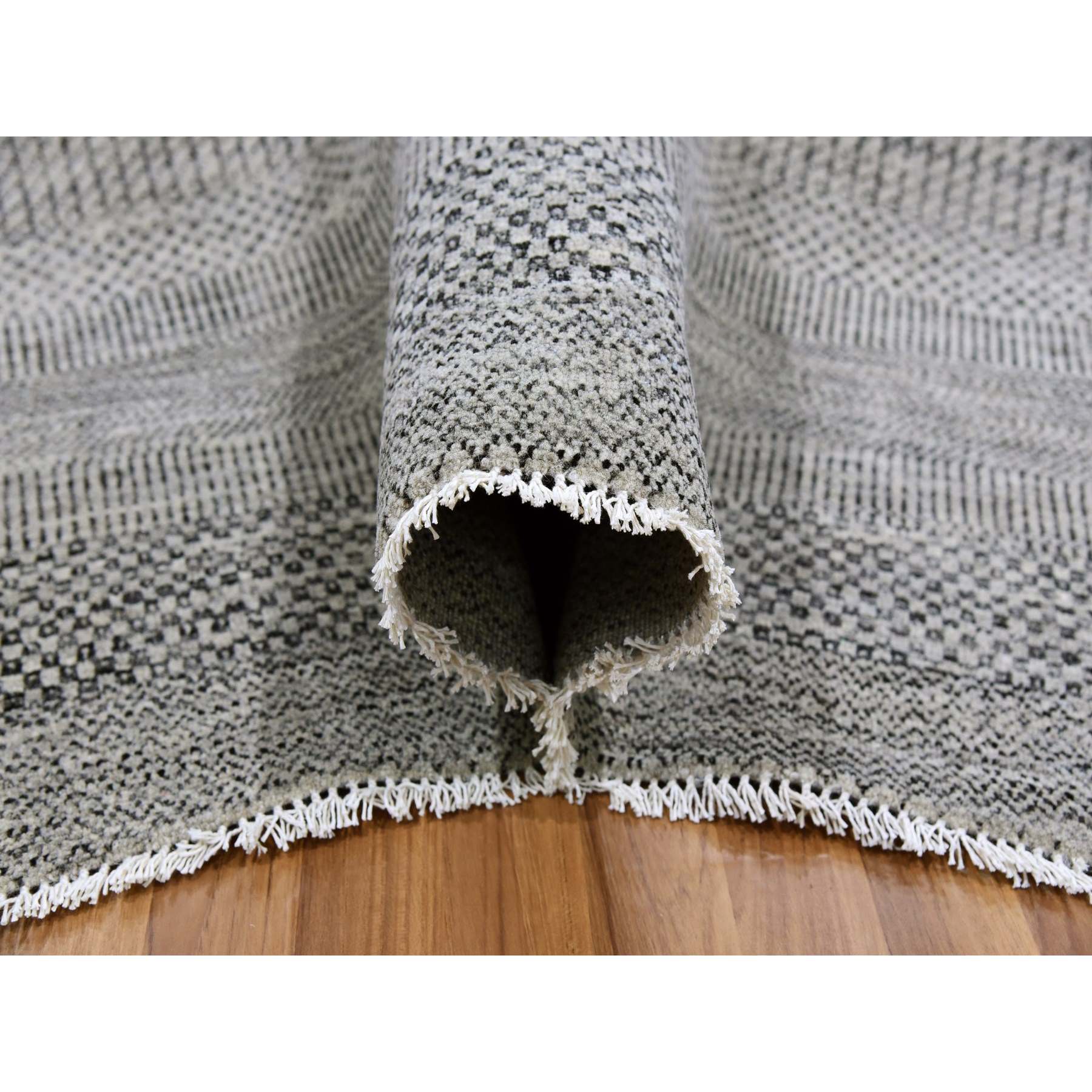 Modern-and-Contemporary-Hand-Knotted-Rug-397805