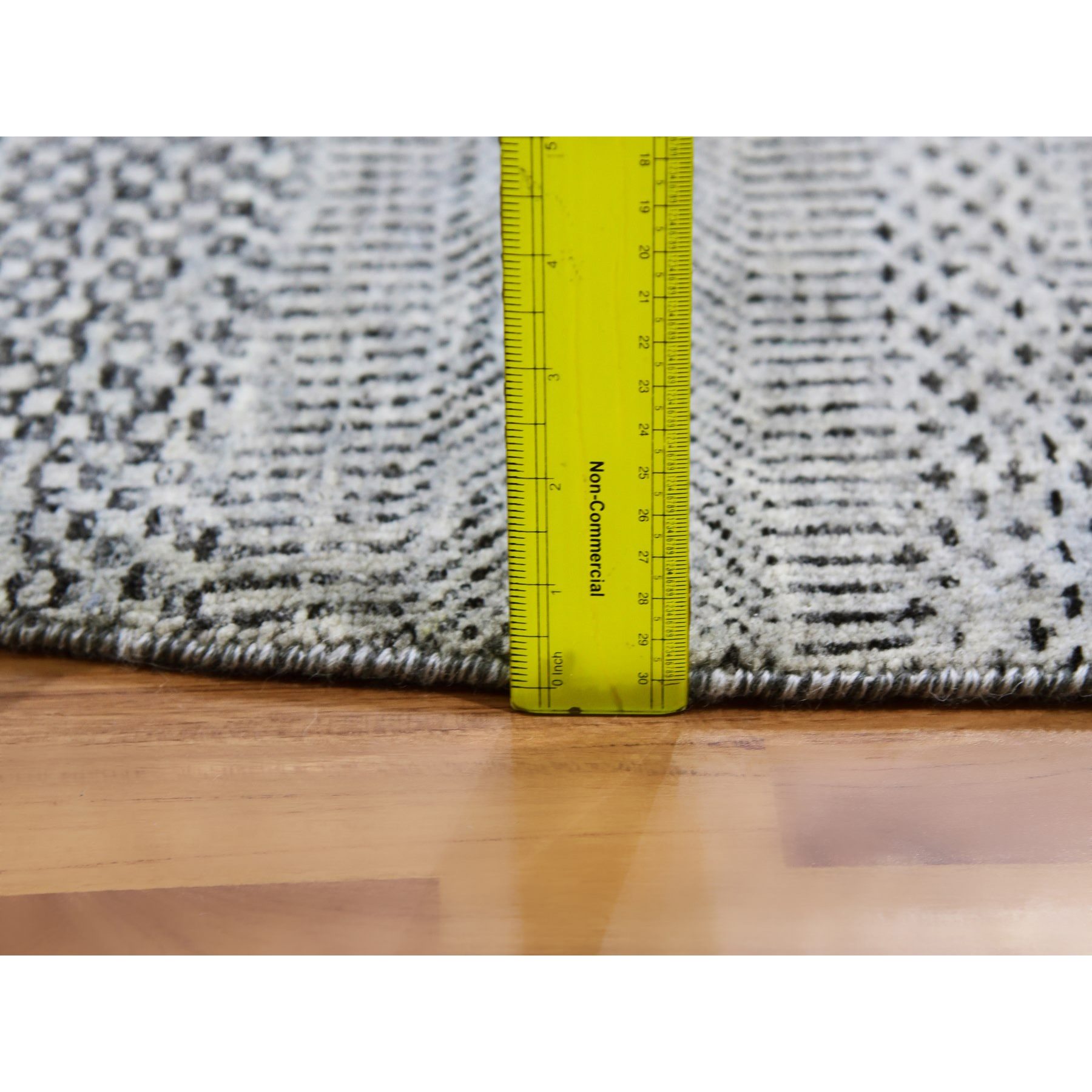 Modern-and-Contemporary-Hand-Knotted-Rug-397815
