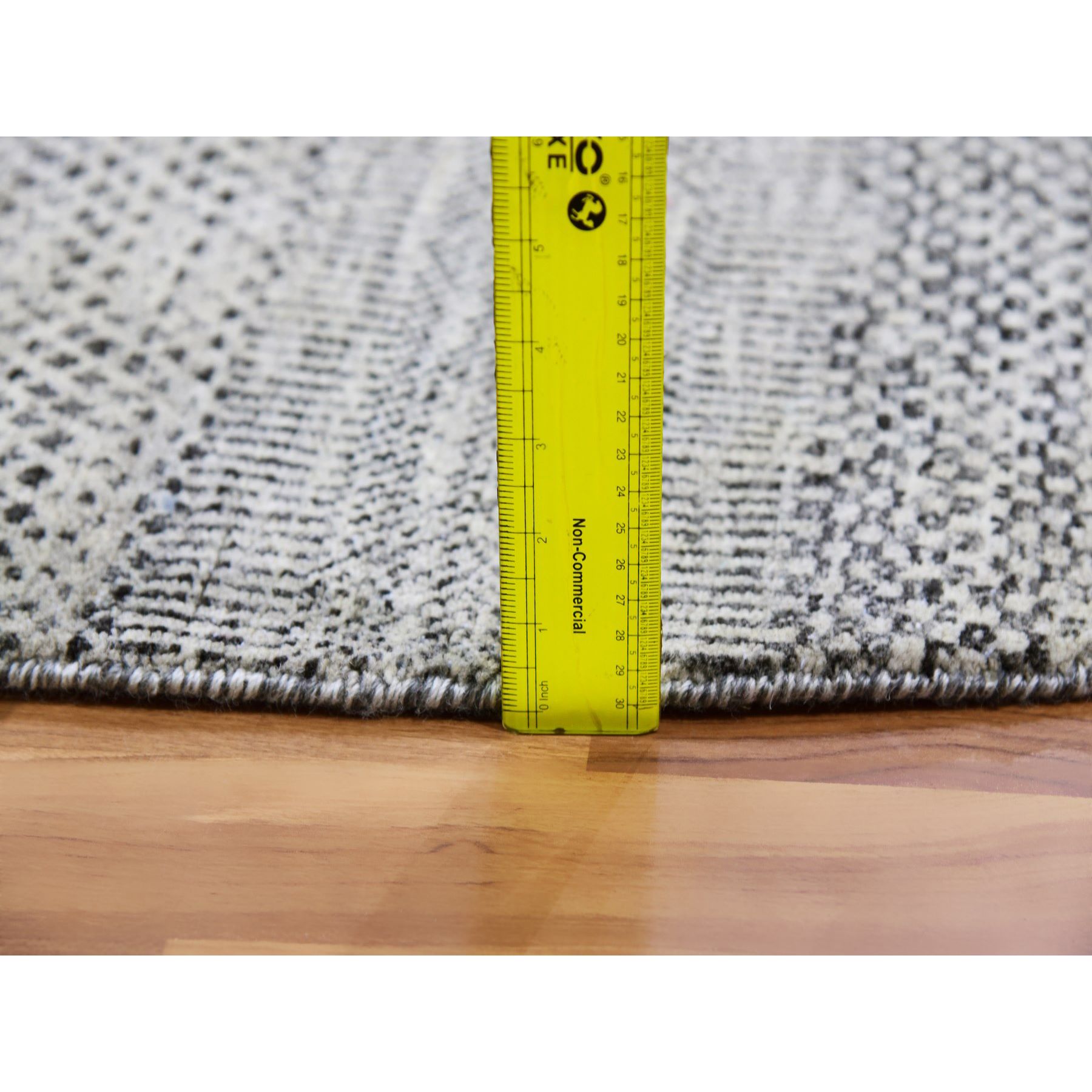 Modern-and-Contemporary-Hand-Knotted-Rug-397820