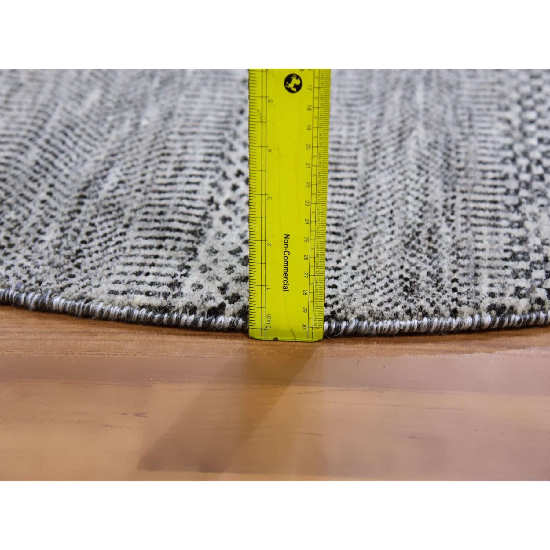 Modern-and-Contemporary-Hand-Knotted-Rug-397835