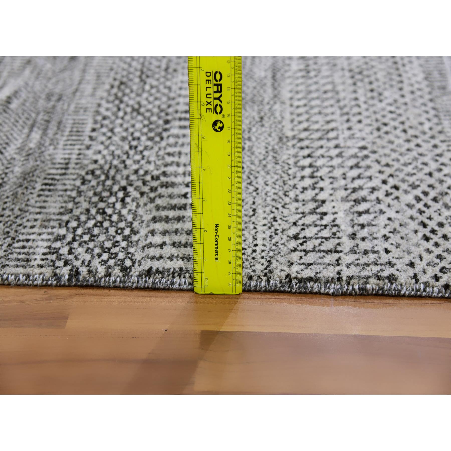 Modern-and-Contemporary-Hand-Knotted-Rug-397890