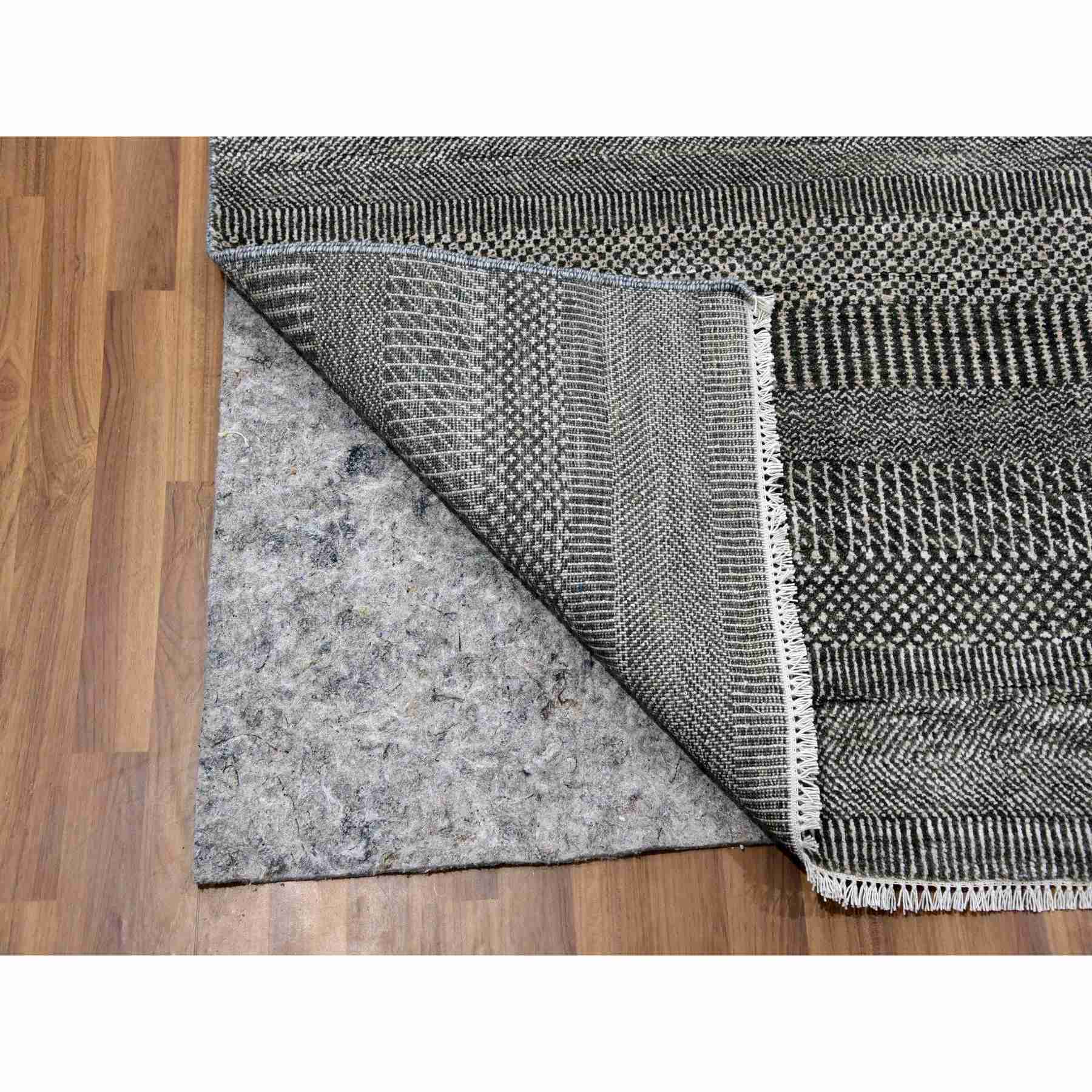 Modern-and-Contemporary-Hand-Knotted-Rug-398070