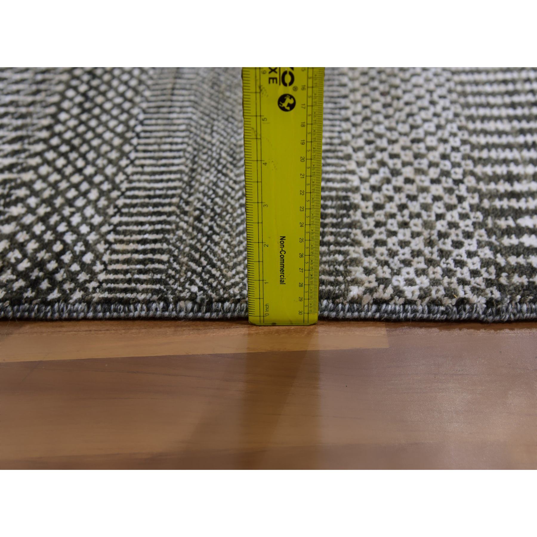 Modern-and-Contemporary-Hand-Knotted-Rug-398070