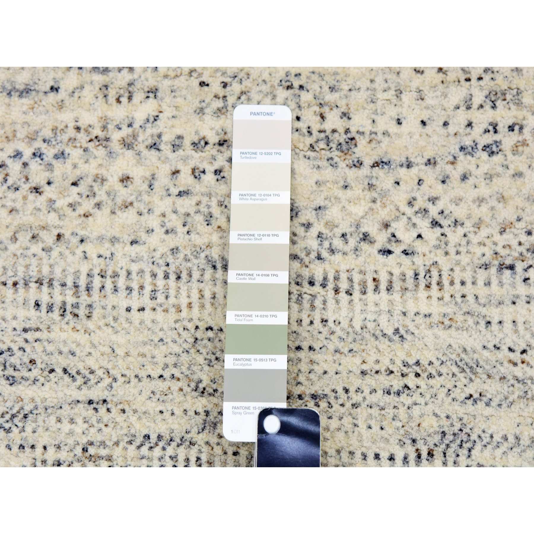 Modern-and-Contemporary-Hand-Knotted-Rug-398270