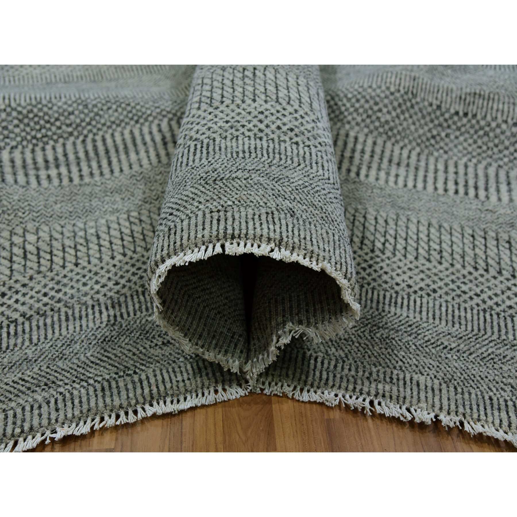 Modern-and-Contemporary-Hand-Knotted-Rug-398460
