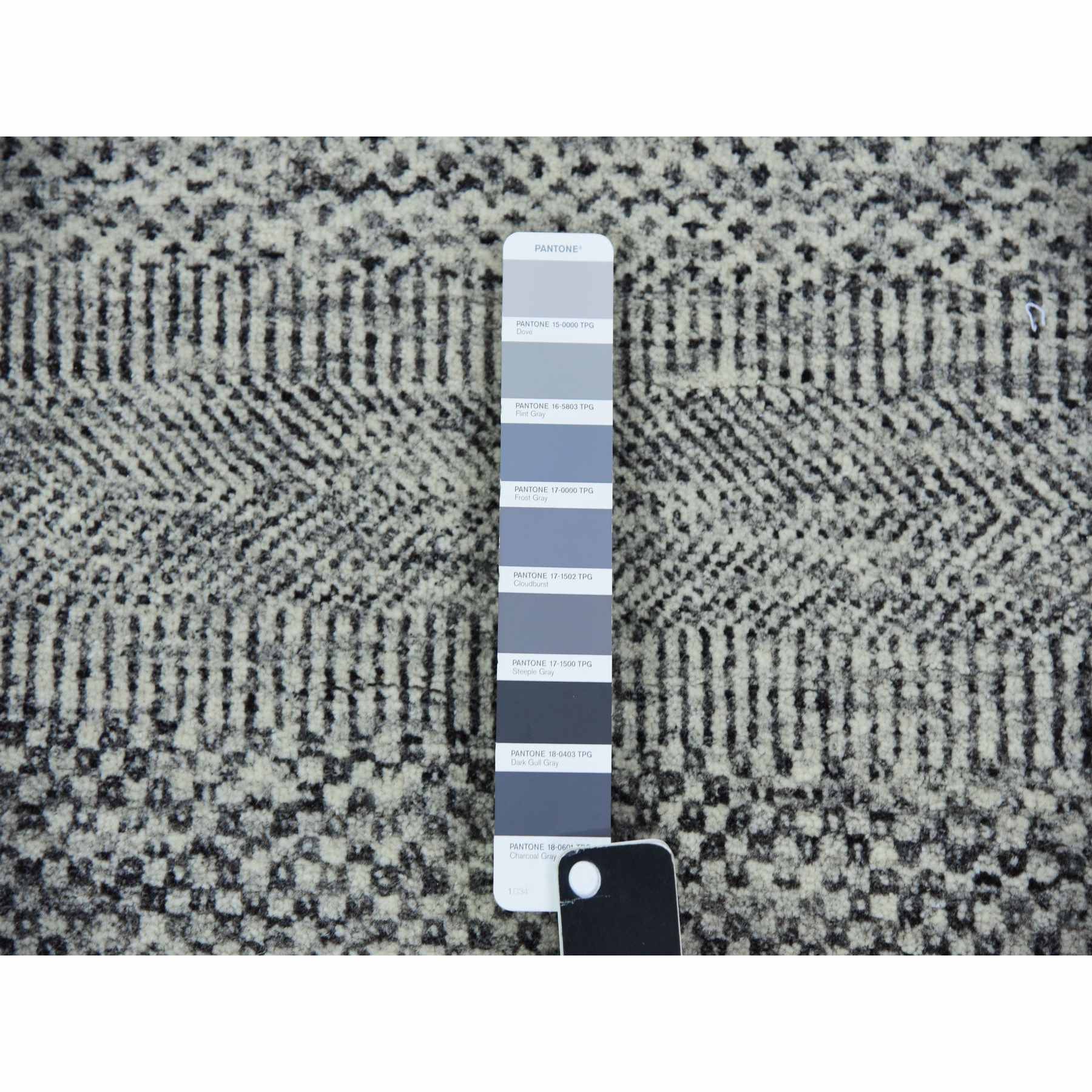 Modern-and-Contemporary-Hand-Knotted-Rug-398480