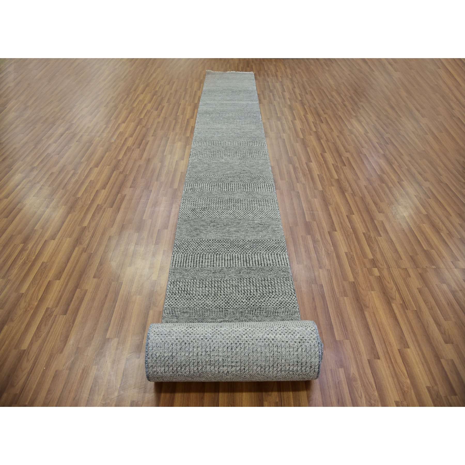 Modern-and-Contemporary-Hand-Knotted-Rug-398500