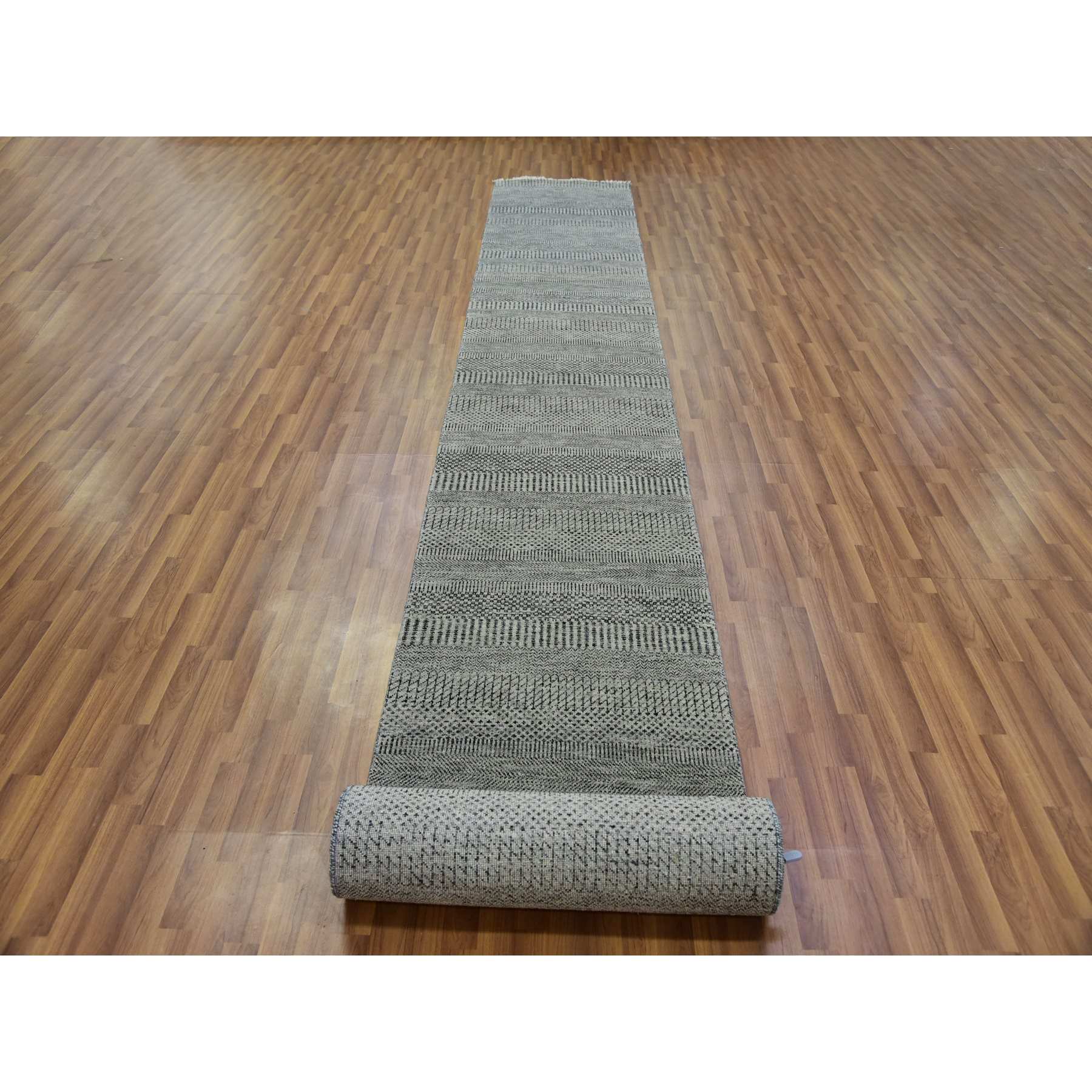 Modern-and-Contemporary-Hand-Knotted-Rug-398510