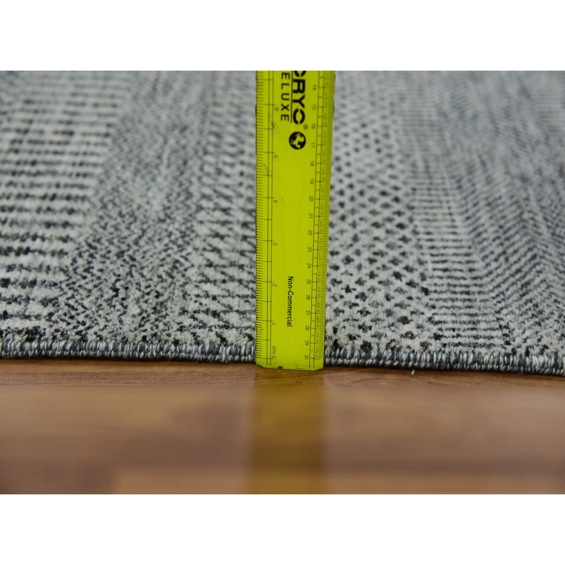 Modern-and-Contemporary-Hand-Knotted-Rug-398535
