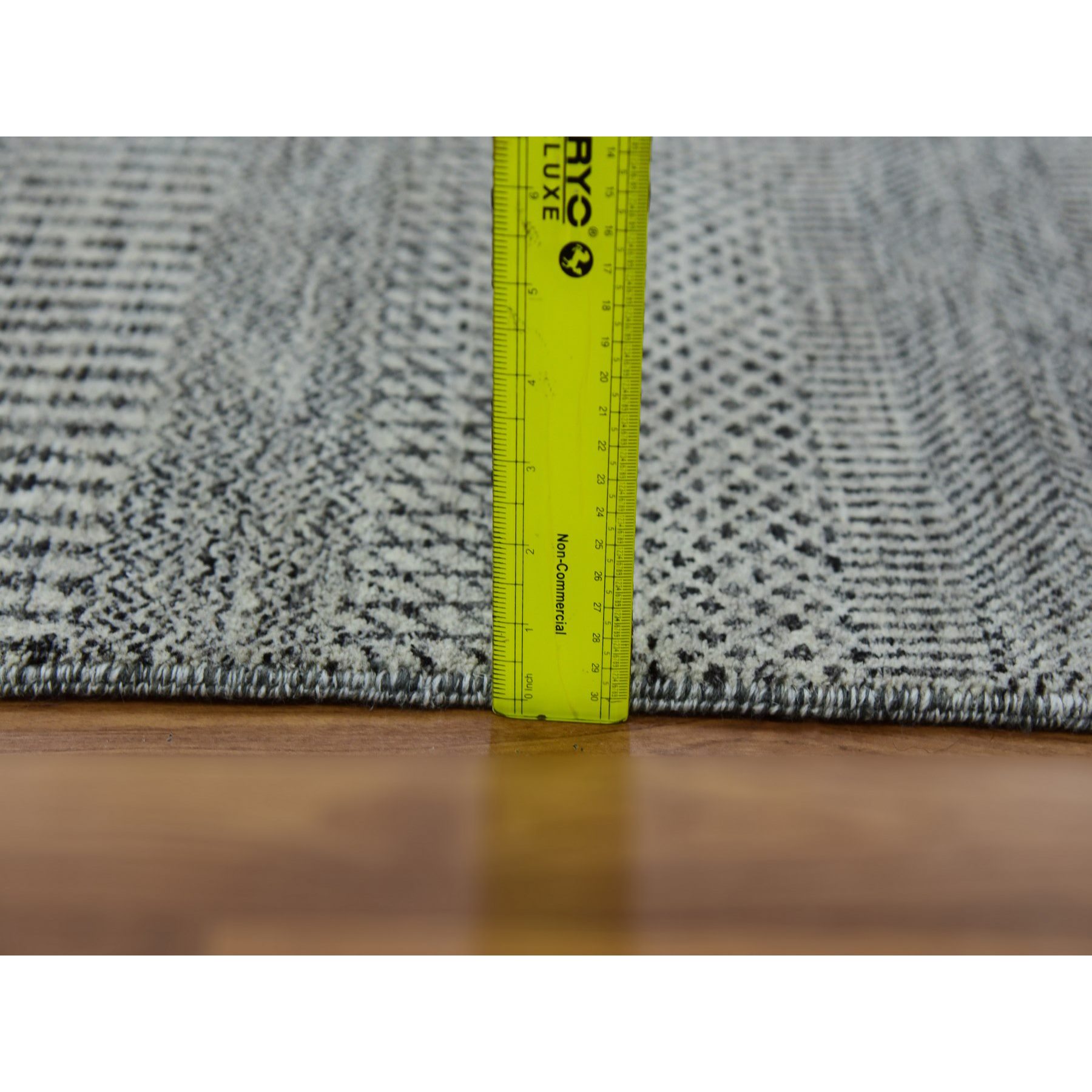 Modern-and-Contemporary-Hand-Knotted-Rug-398540