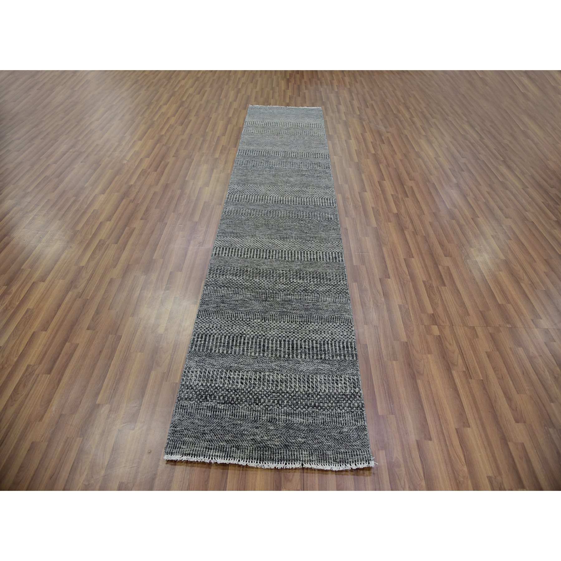 Modern-and-Contemporary-Hand-Knotted-Rug-398675