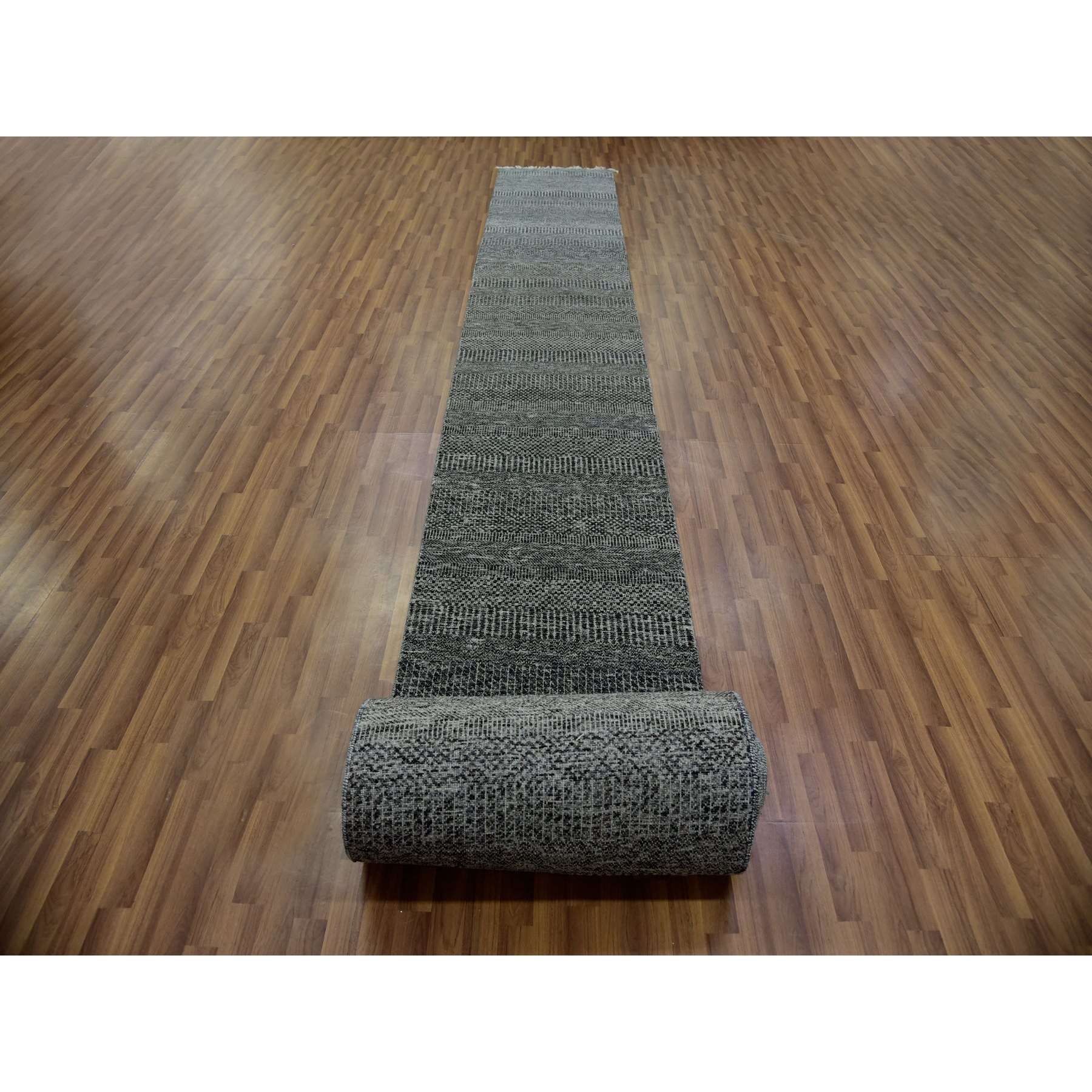Modern-and-Contemporary-Hand-Knotted-Rug-398680