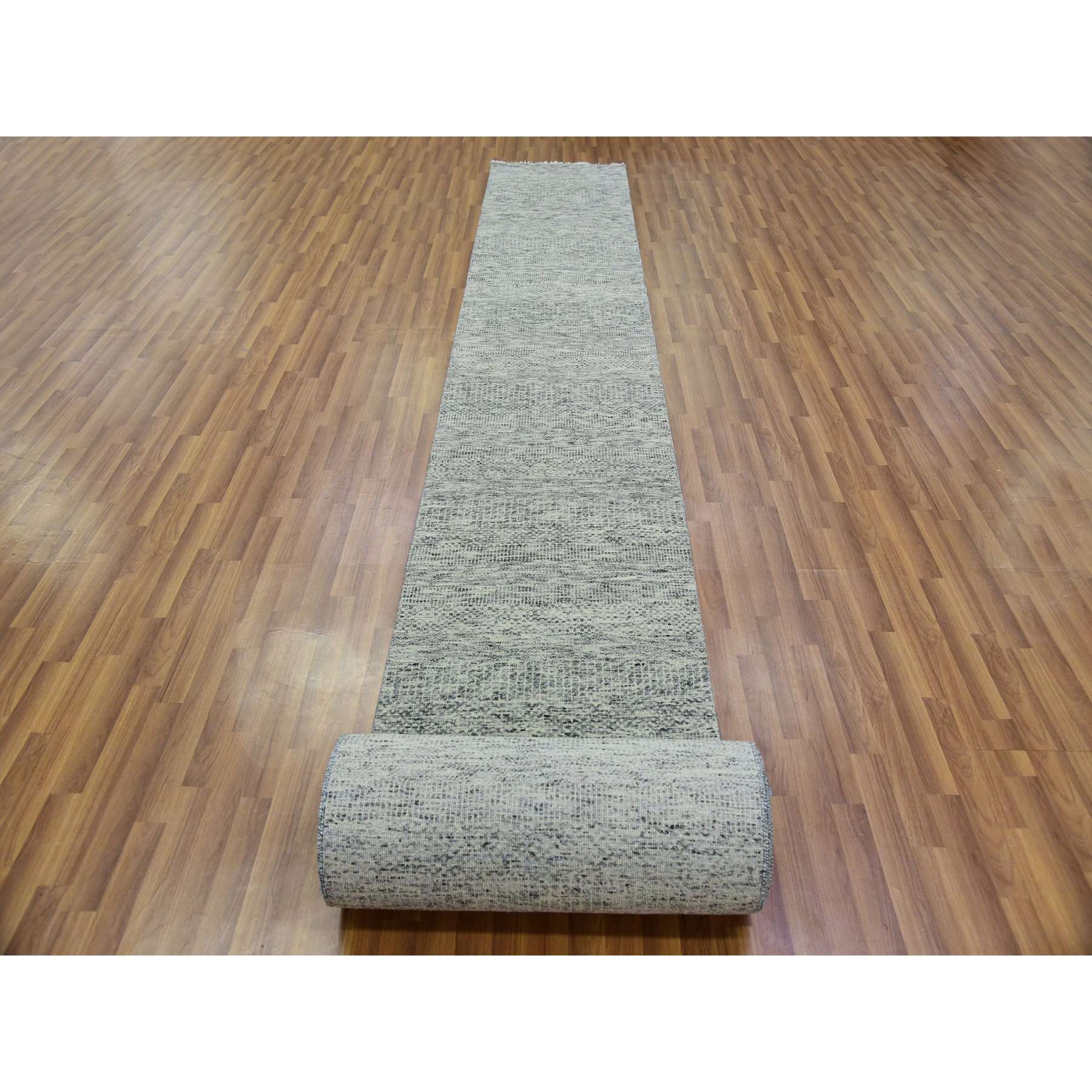 Modern-and-Contemporary-Hand-Knotted-Rug-398755