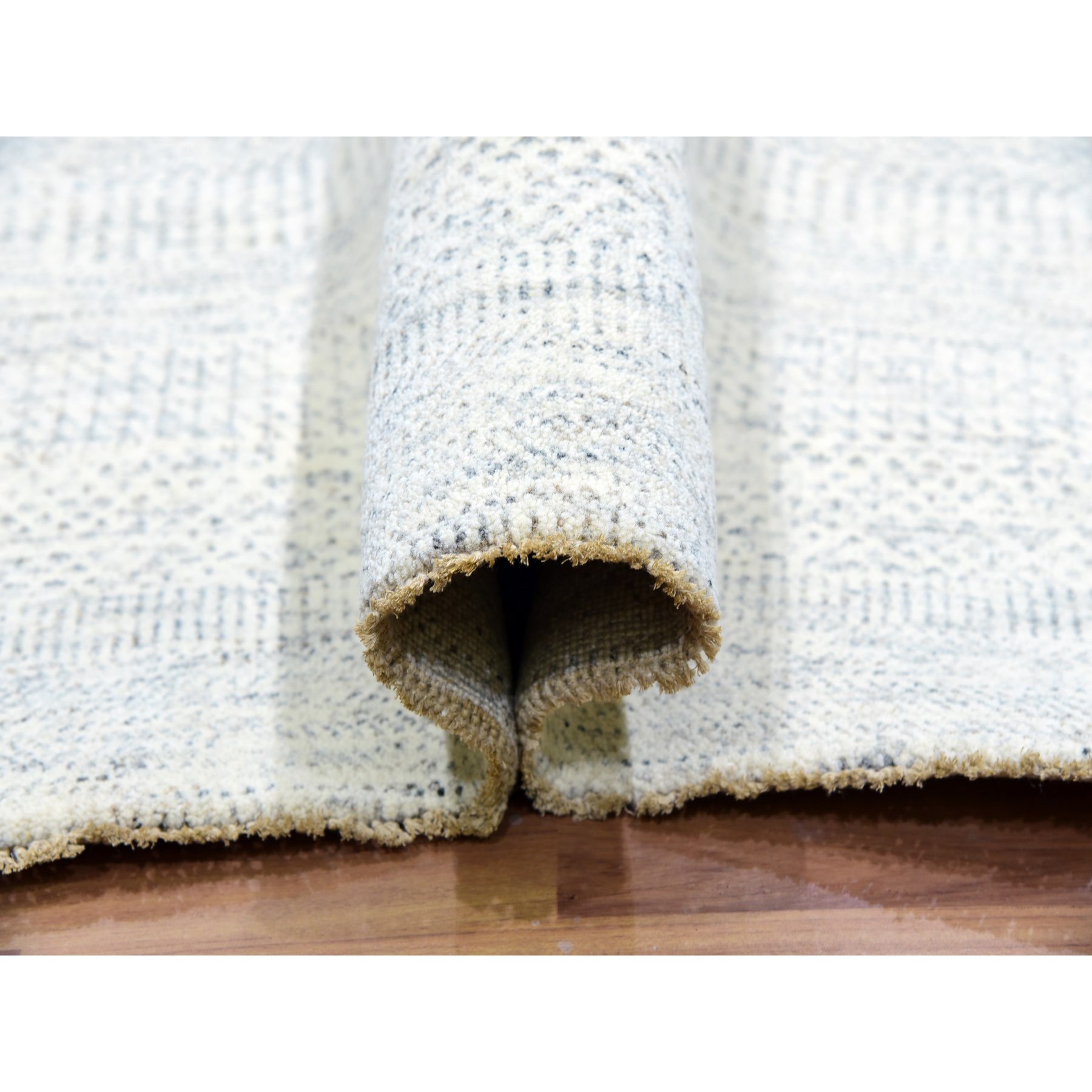 Modern-and-Contemporary-Hand-Knotted-Rug-398915