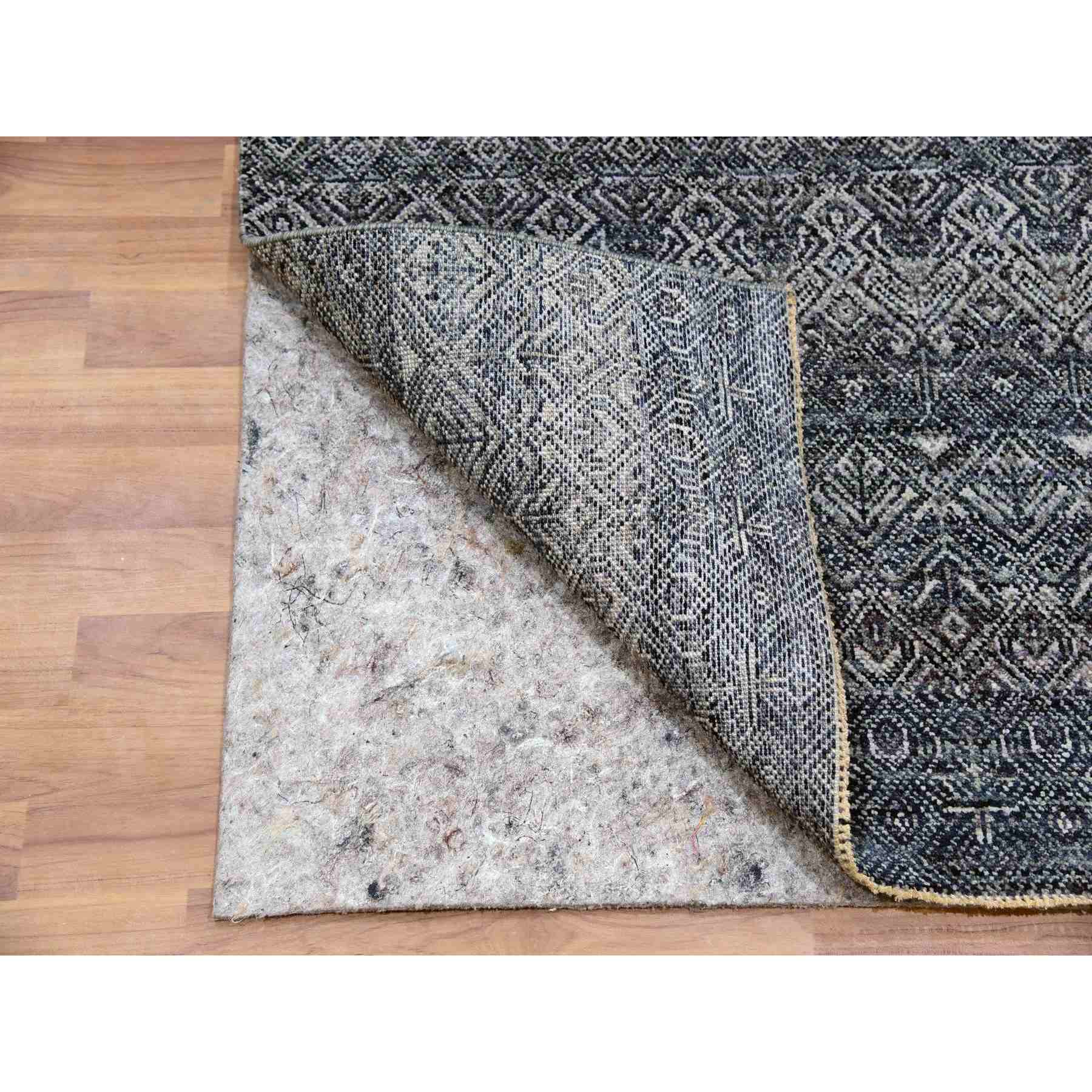 Modern-and-Contemporary-Hand-Knotted-Rug-399055