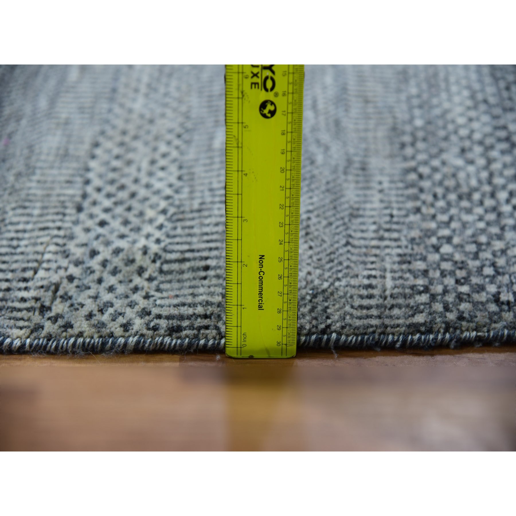 Modern-and-Contemporary-Hand-Knotted-Rug-399375