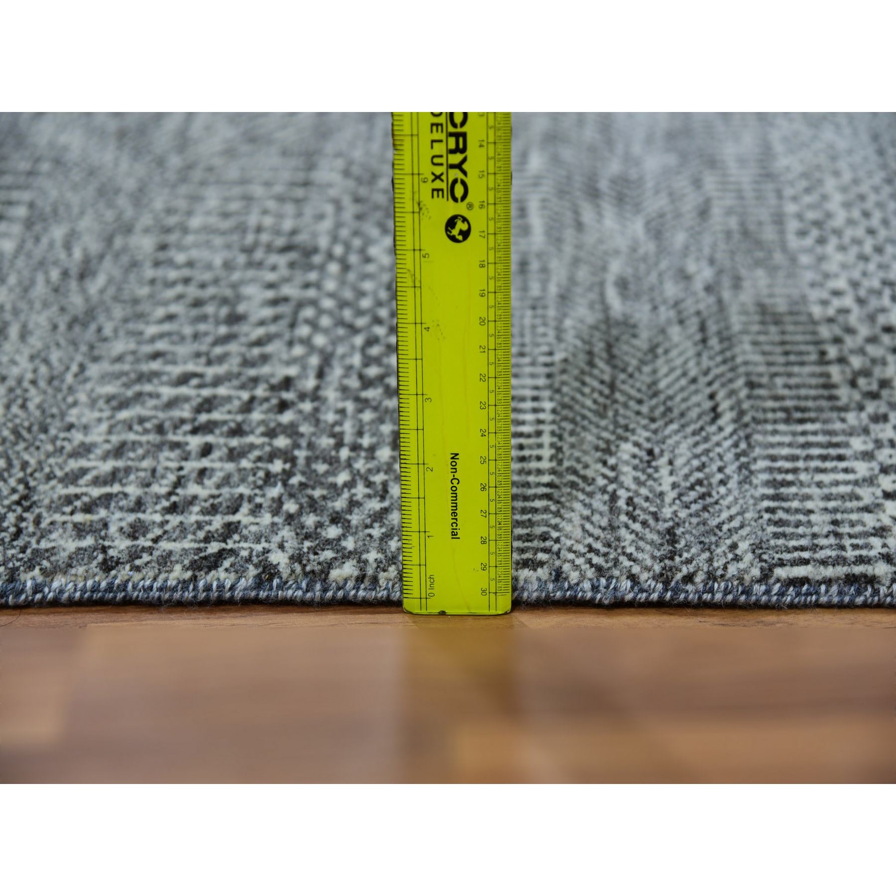 Modern-and-Contemporary-Hand-Knotted-Rug-399395