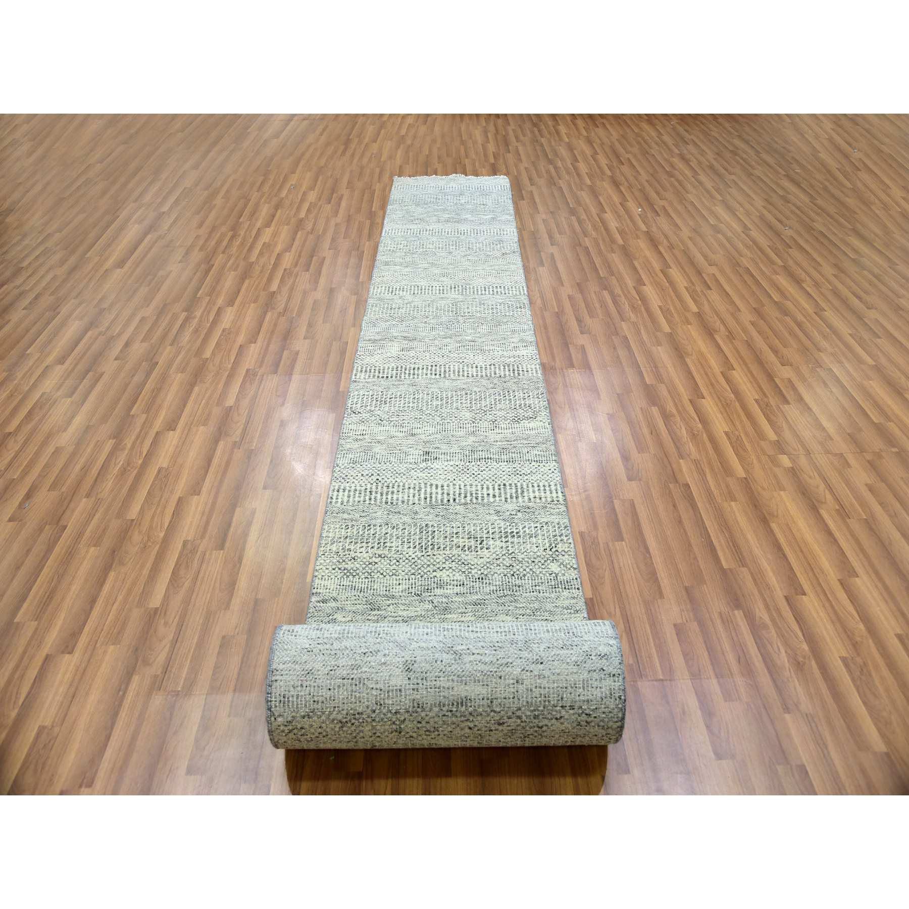 Modern-and-Contemporary-Hand-Knotted-Rug-399400