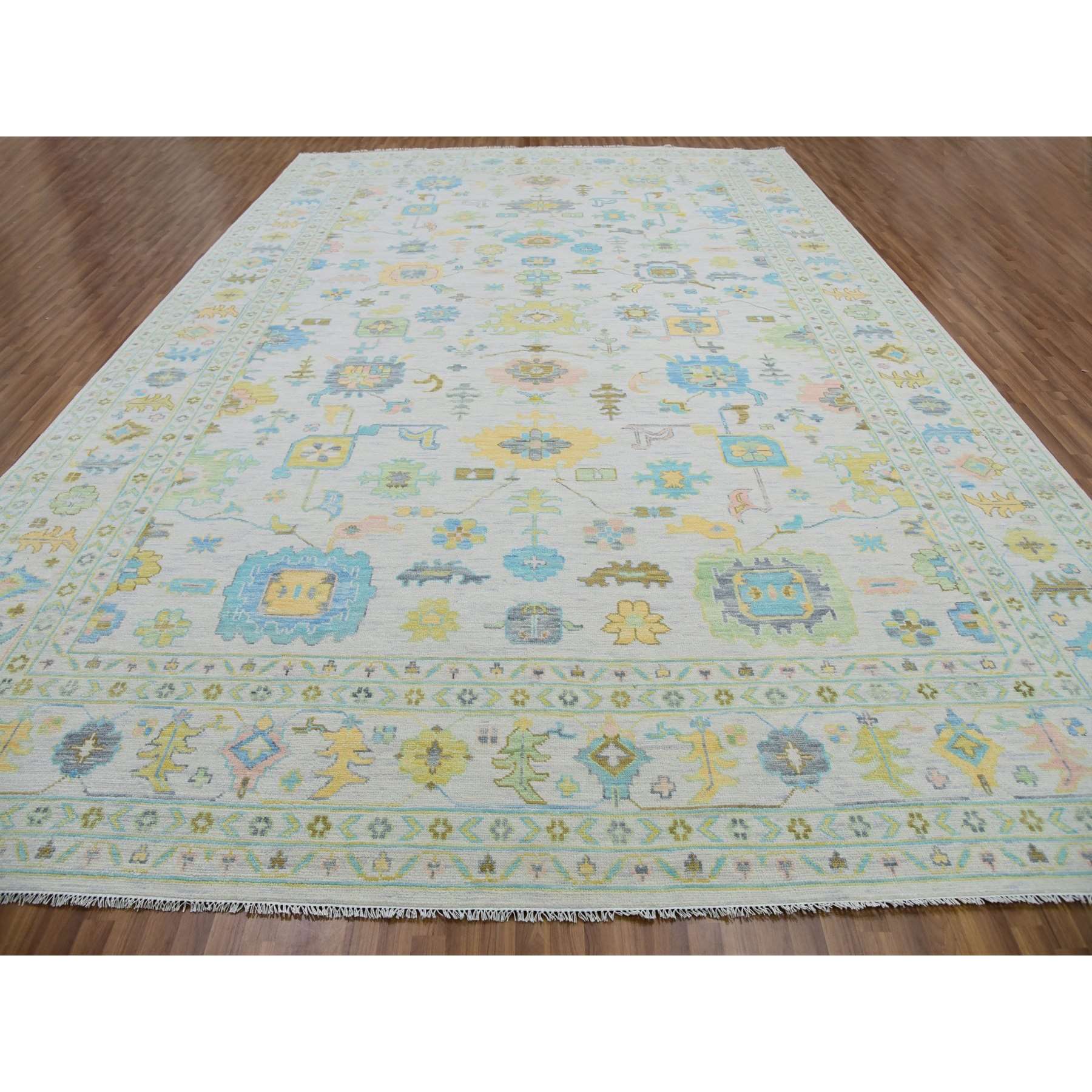 Oushak-And-Peshawar-Hand-Knotted-Rug-399535