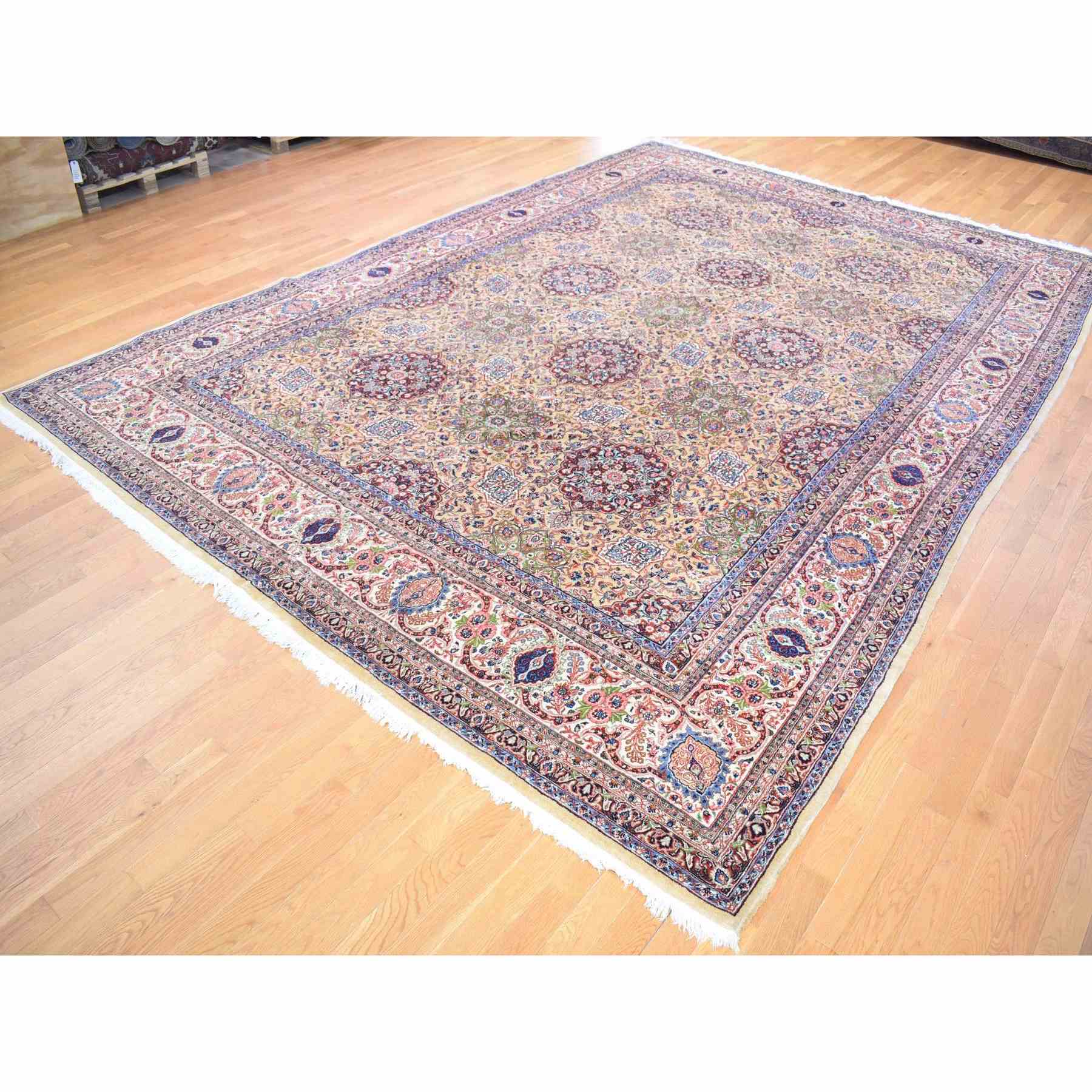 Antique-Hand-Knotted-Rug-400555