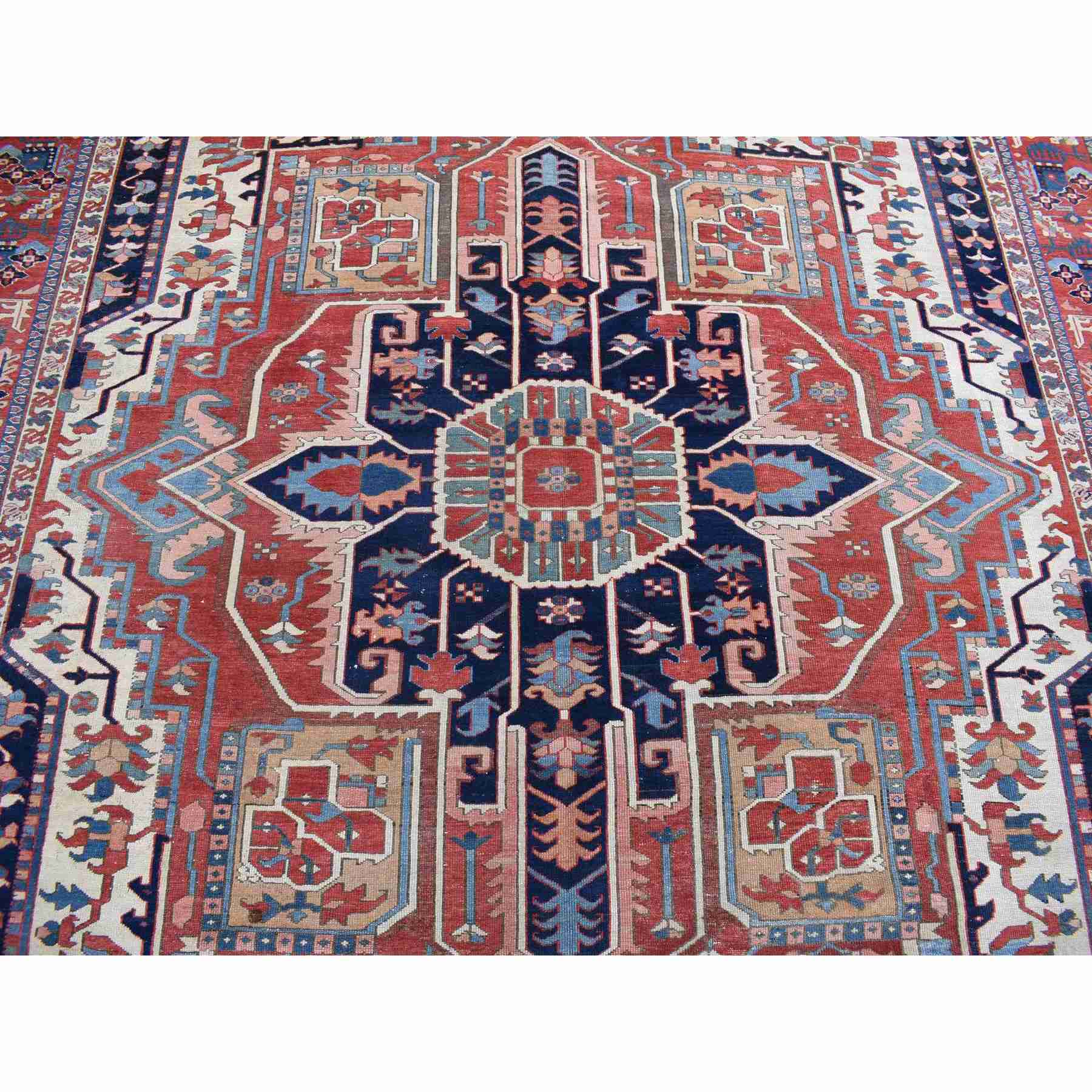 Heriz-Hand-Knotted-Rug-401525