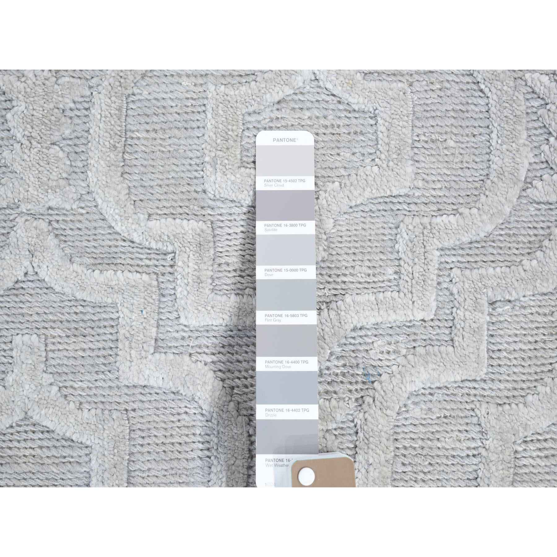 Modern-and-Contemporary-Hand-Knotted-Rug-402115