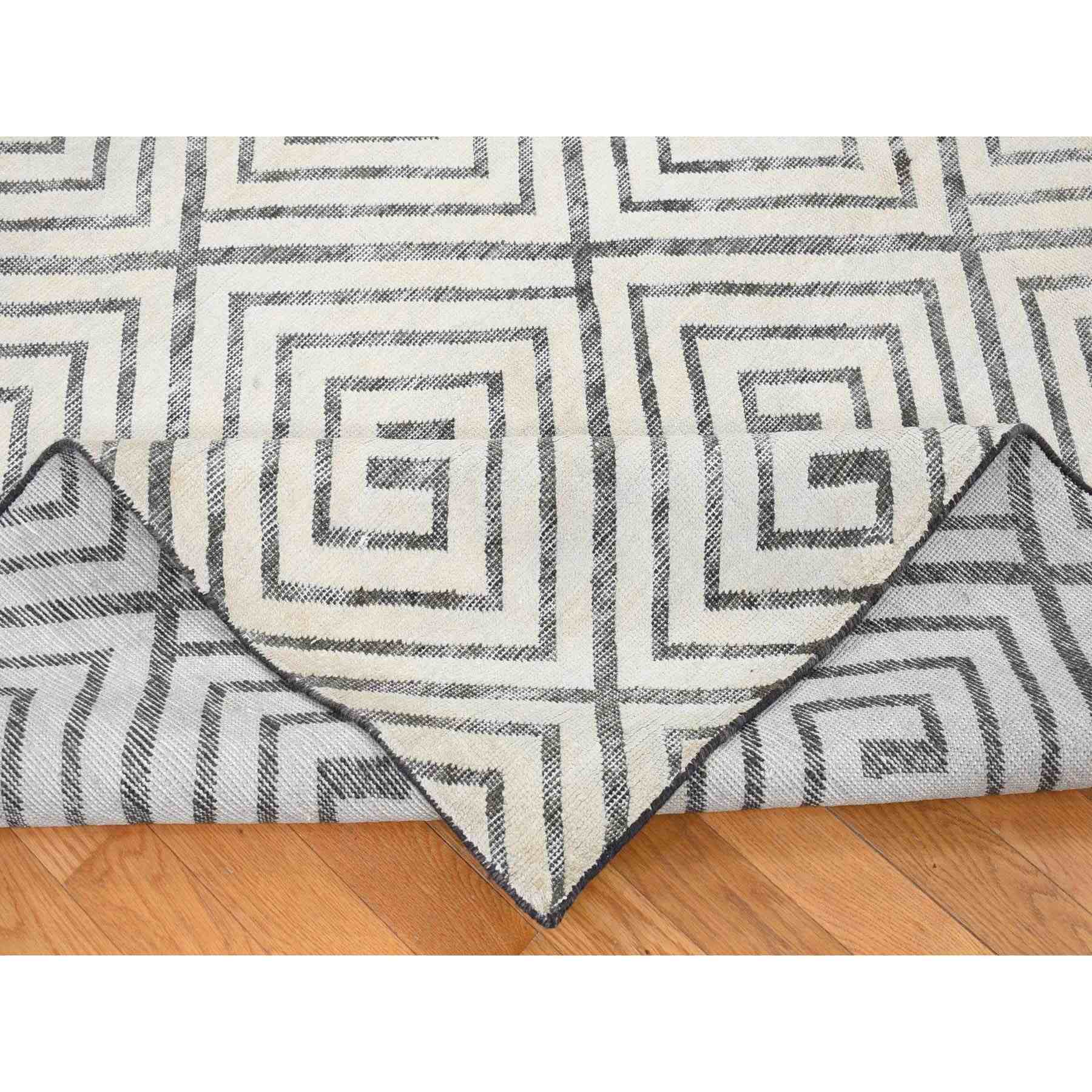 Modern-and-Contemporary-Hand-Knotted-Rug-402235