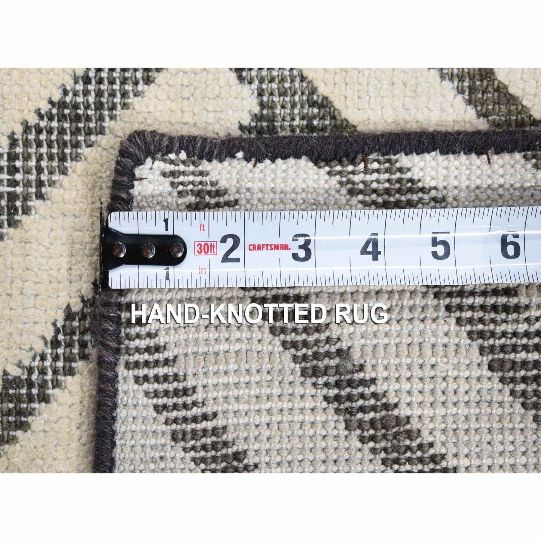 Modern-and-Contemporary-Hand-Knotted-Rug-402235