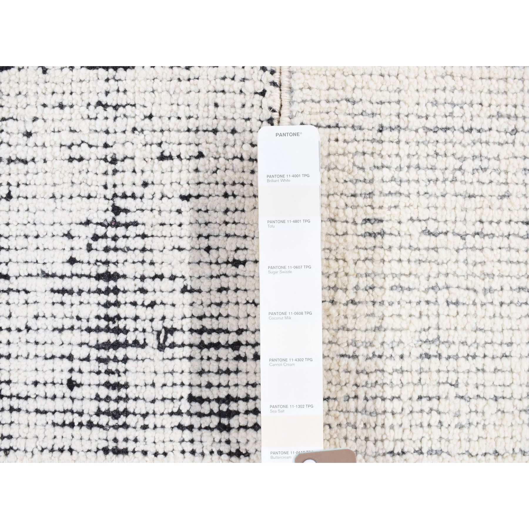Modern-and-Contemporary-Hand-Knotted-Rug-402475
