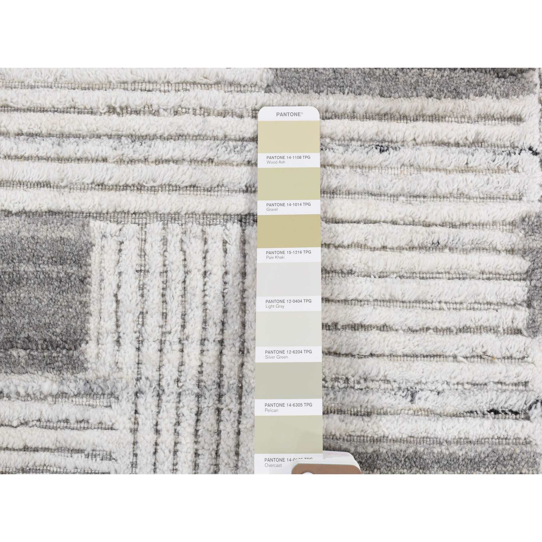 Modern-and-Contemporary-Hand-Loomed-Rug-401665