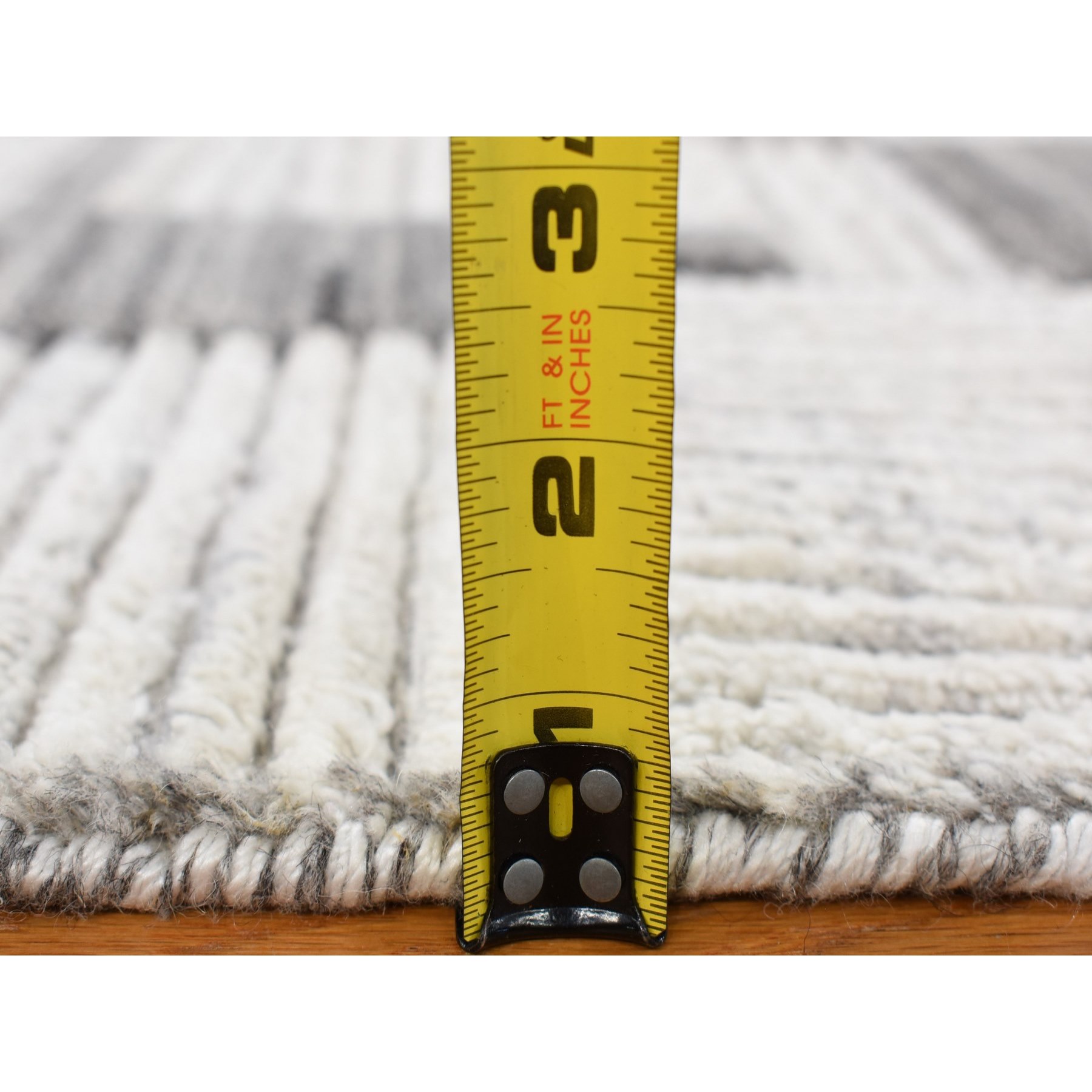 Modern-and-Contemporary-Hand-Loomed-Rug-401665